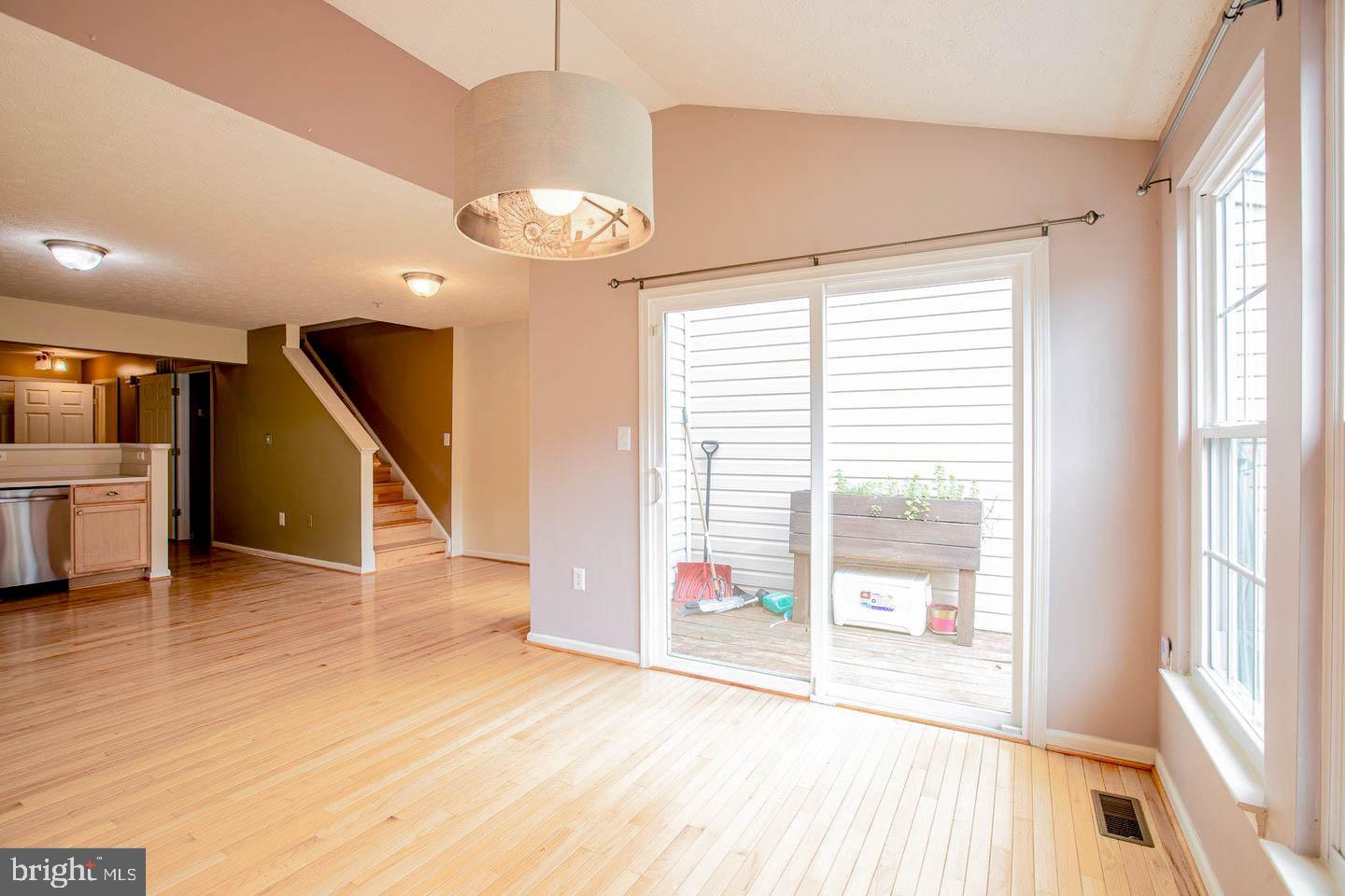 SEVEN OAKS - Residential