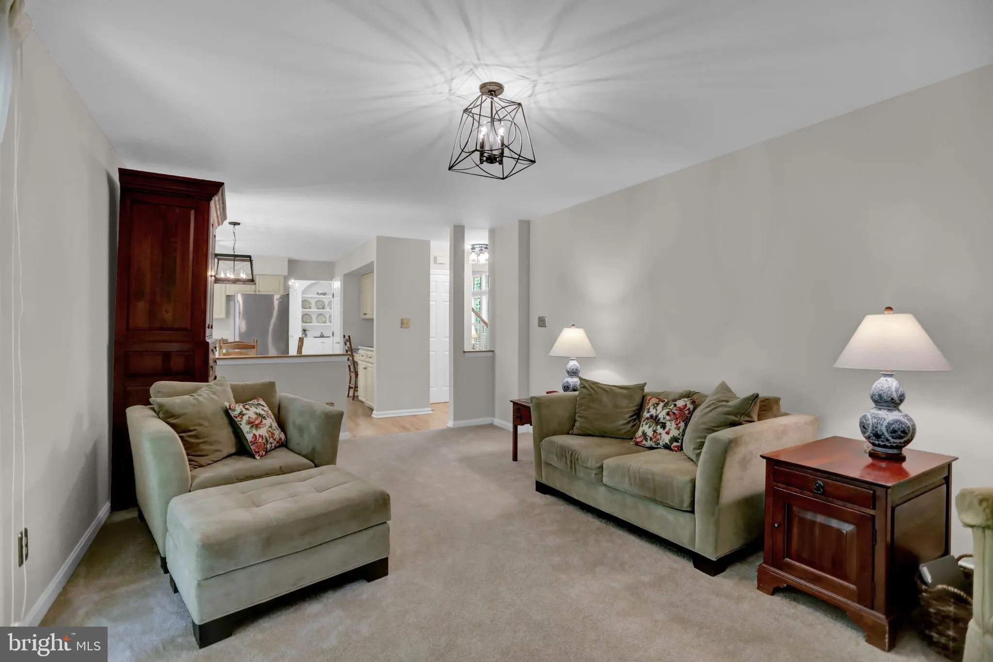 Lutherville Timonium, Maryland 21093, United States, 4 Bedrooms Bedrooms, ,4 BathroomsBathrooms,Residential,Active,191872