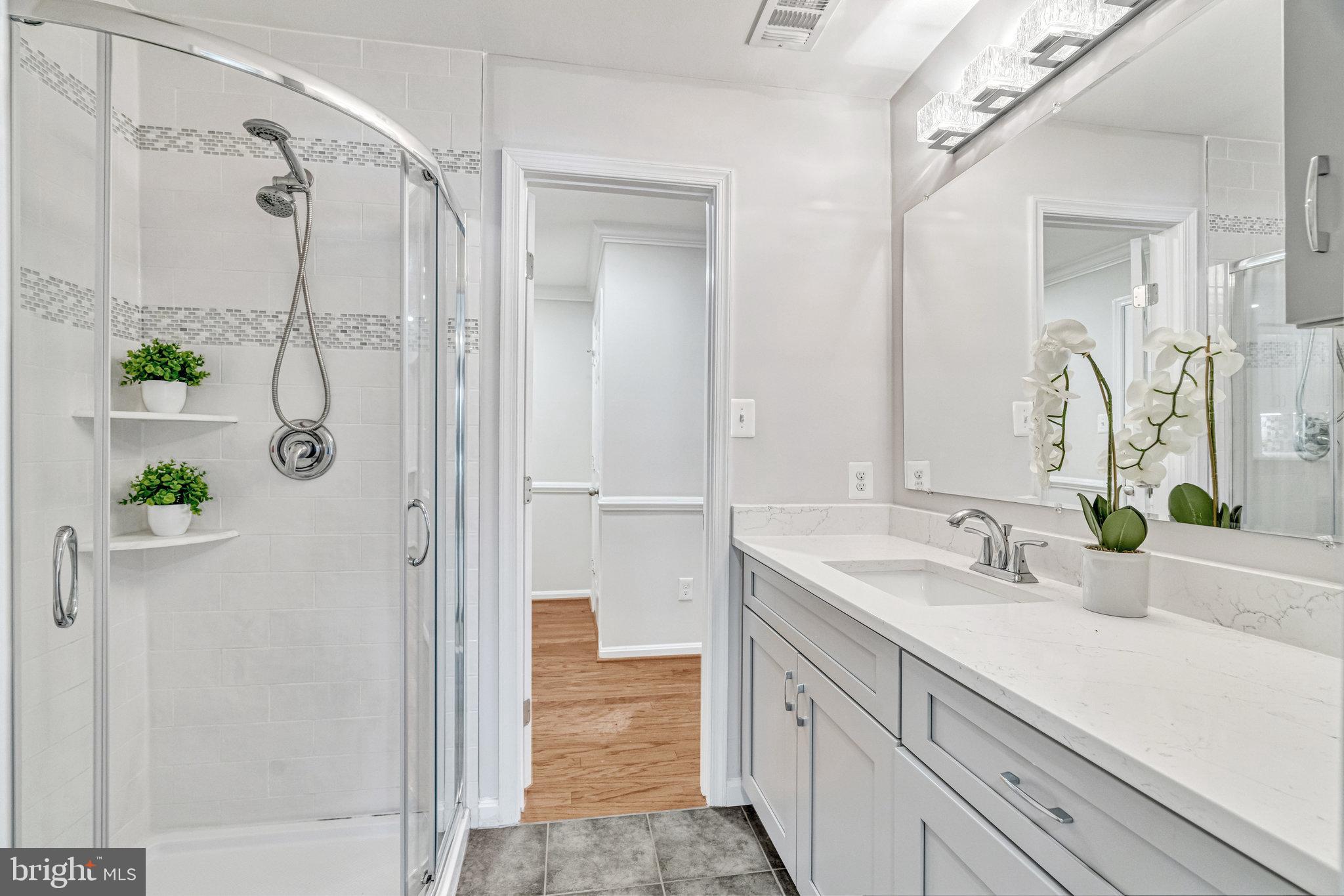 BRISTOL HOUSE - Residential