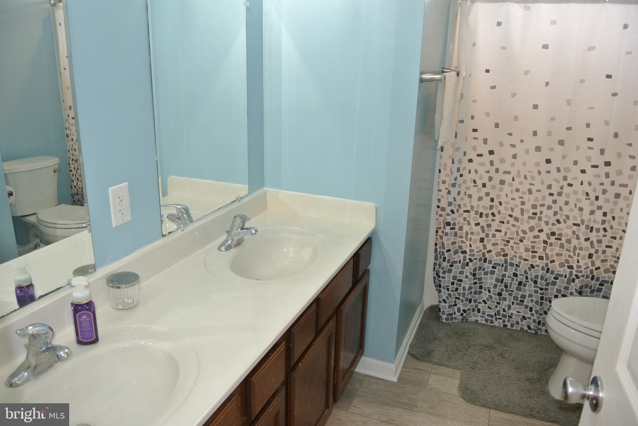 MARTINS CROSSING - Residential