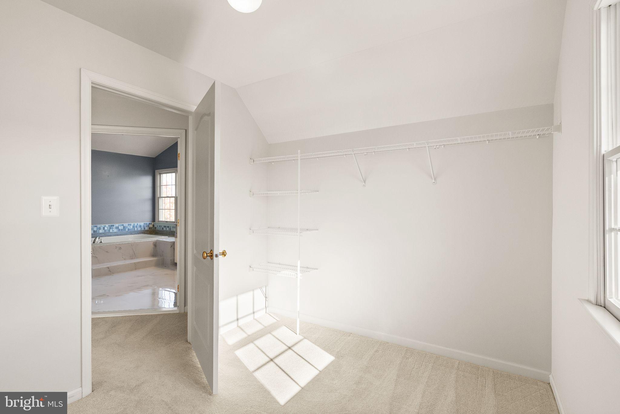 SOUTH RIDING - Residential