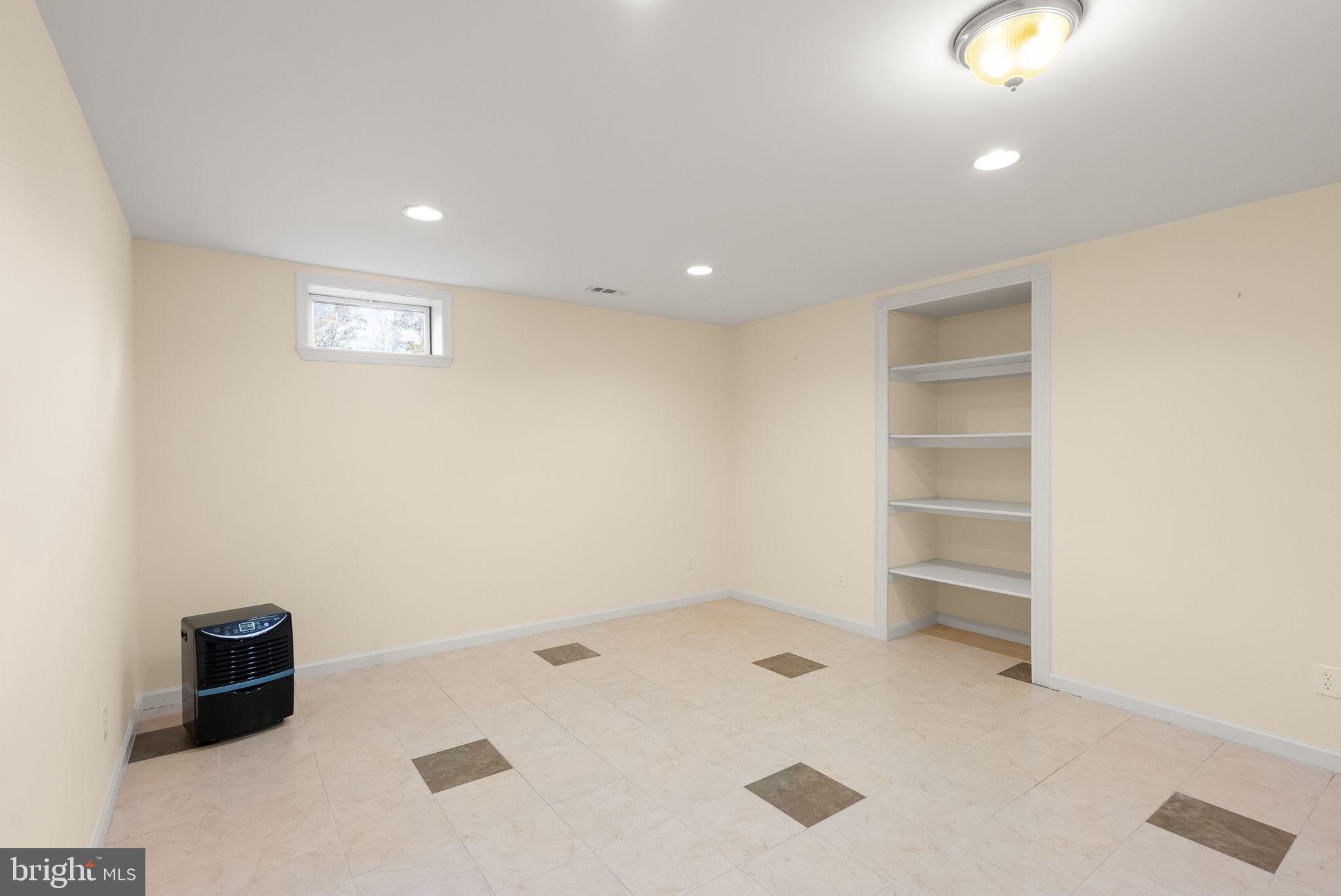 SOUTH RIDING - Residential