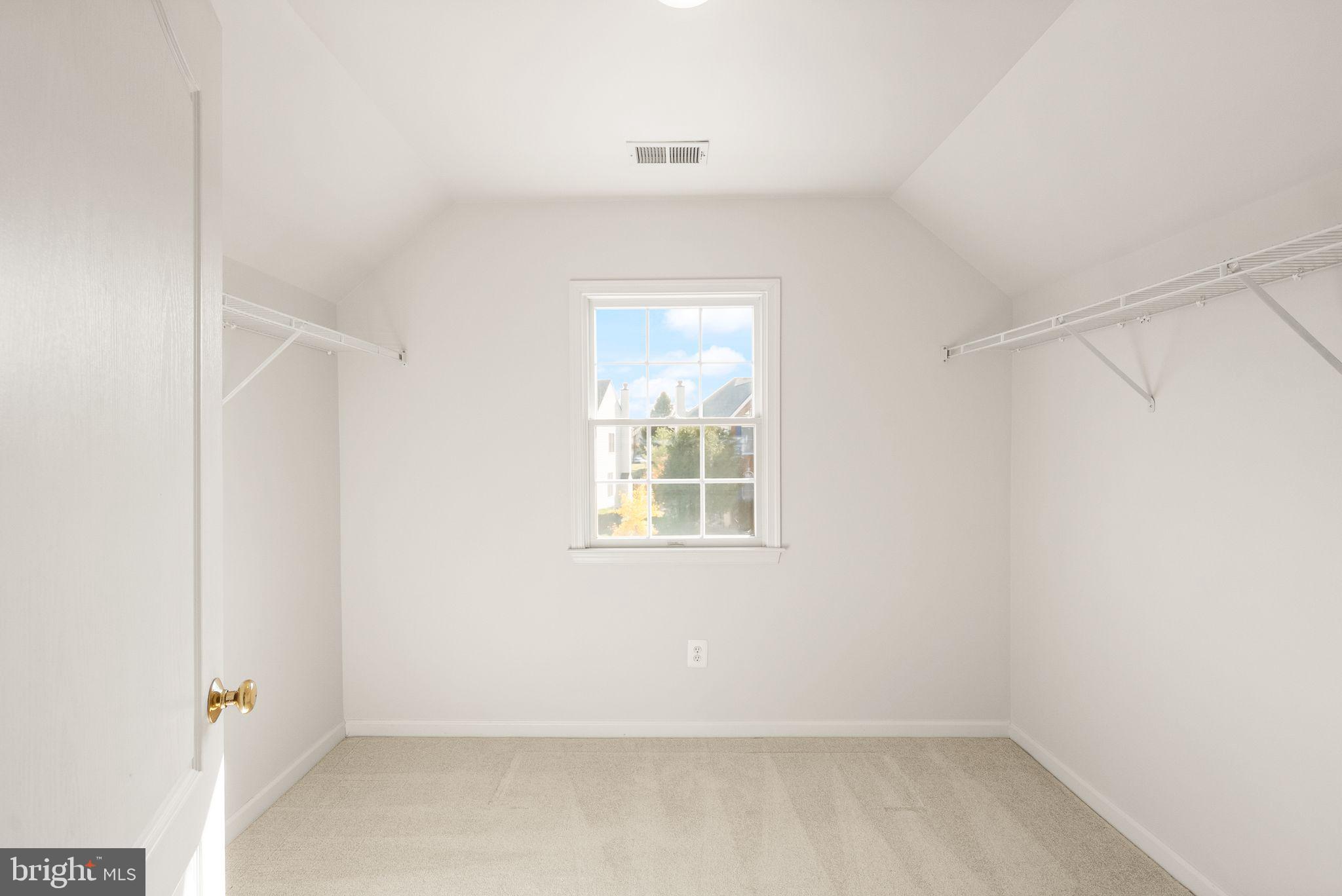 SOUTH RIDING - Residential