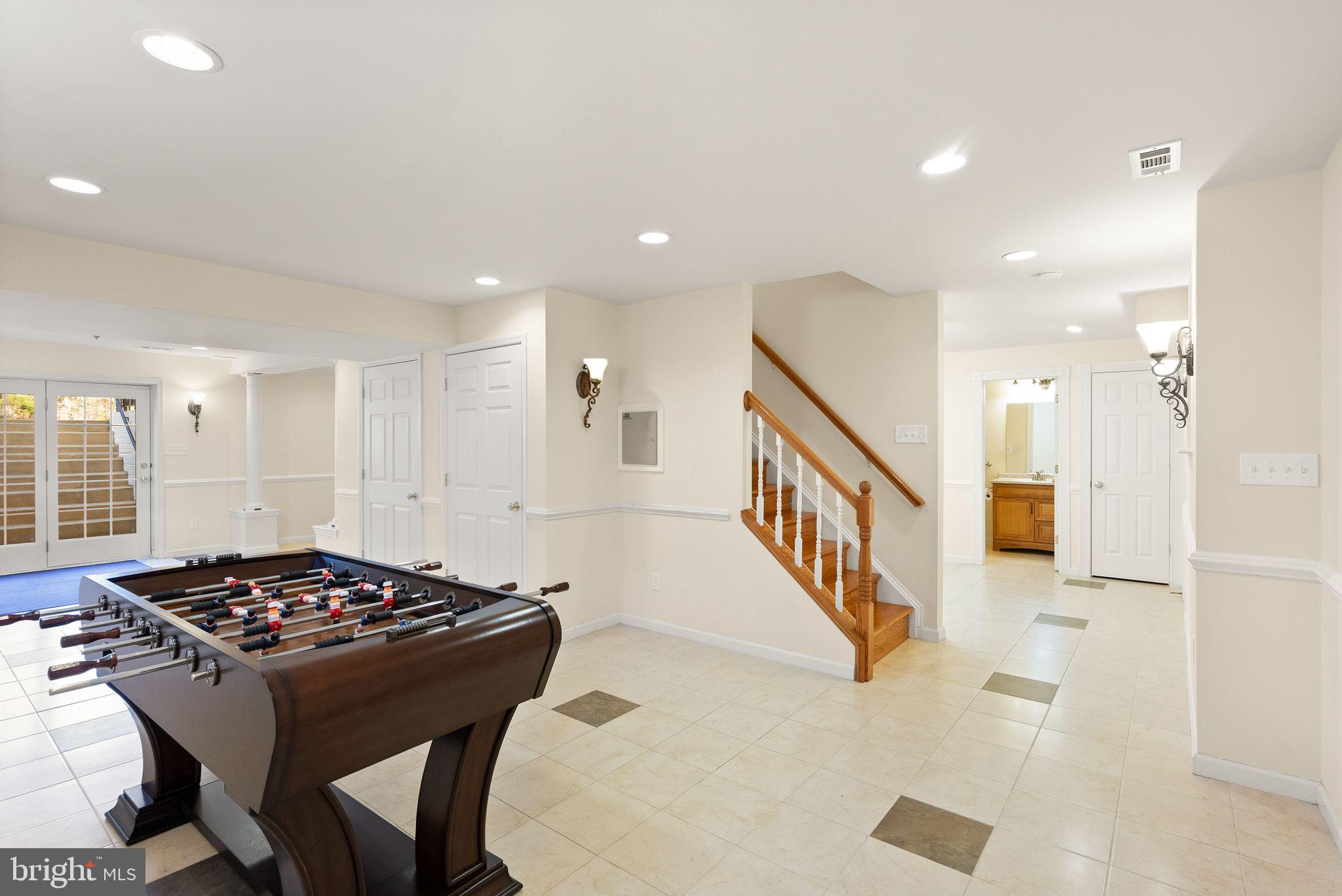 SOUTH RIDING - Residential