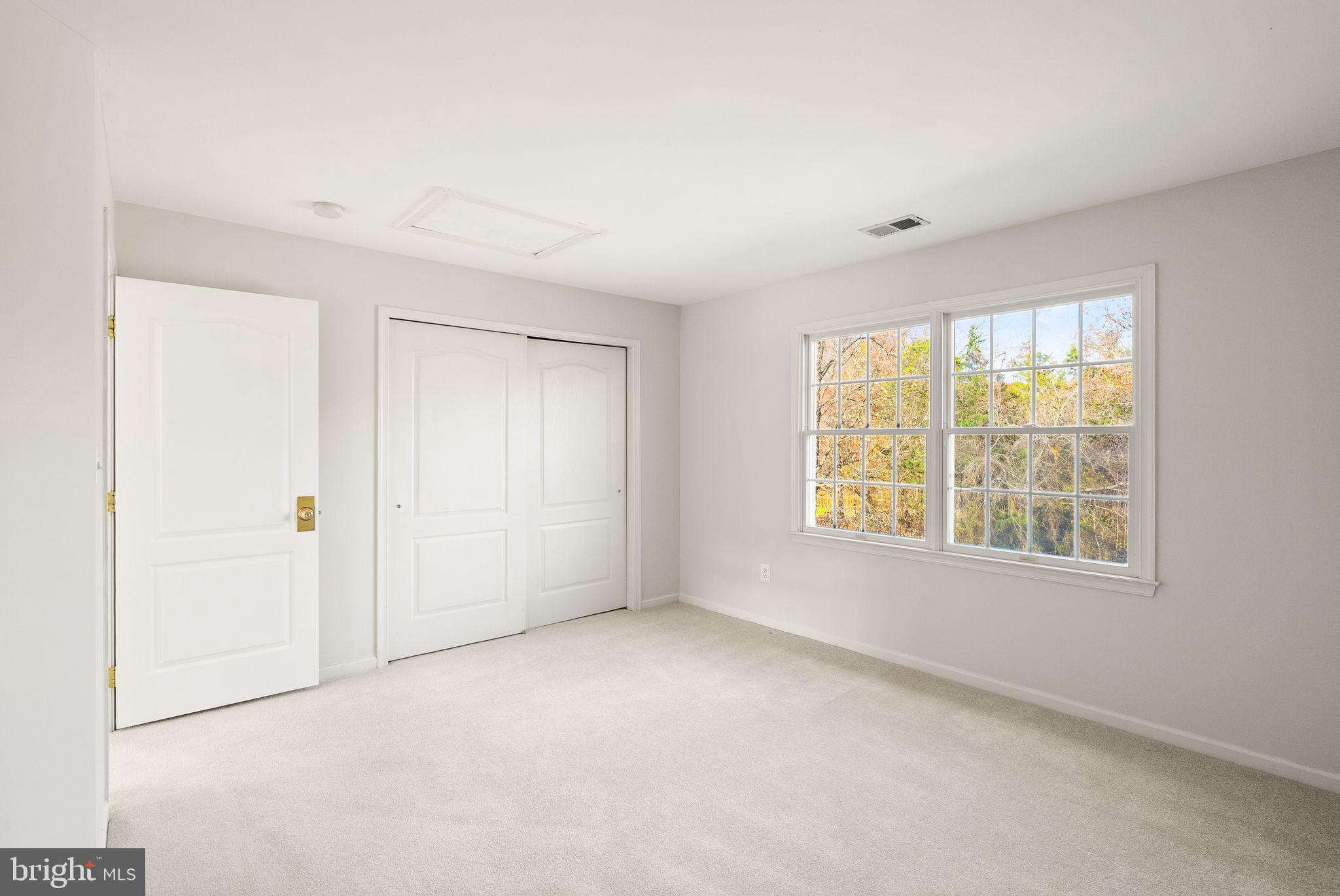 SOUTH RIDING - Residential