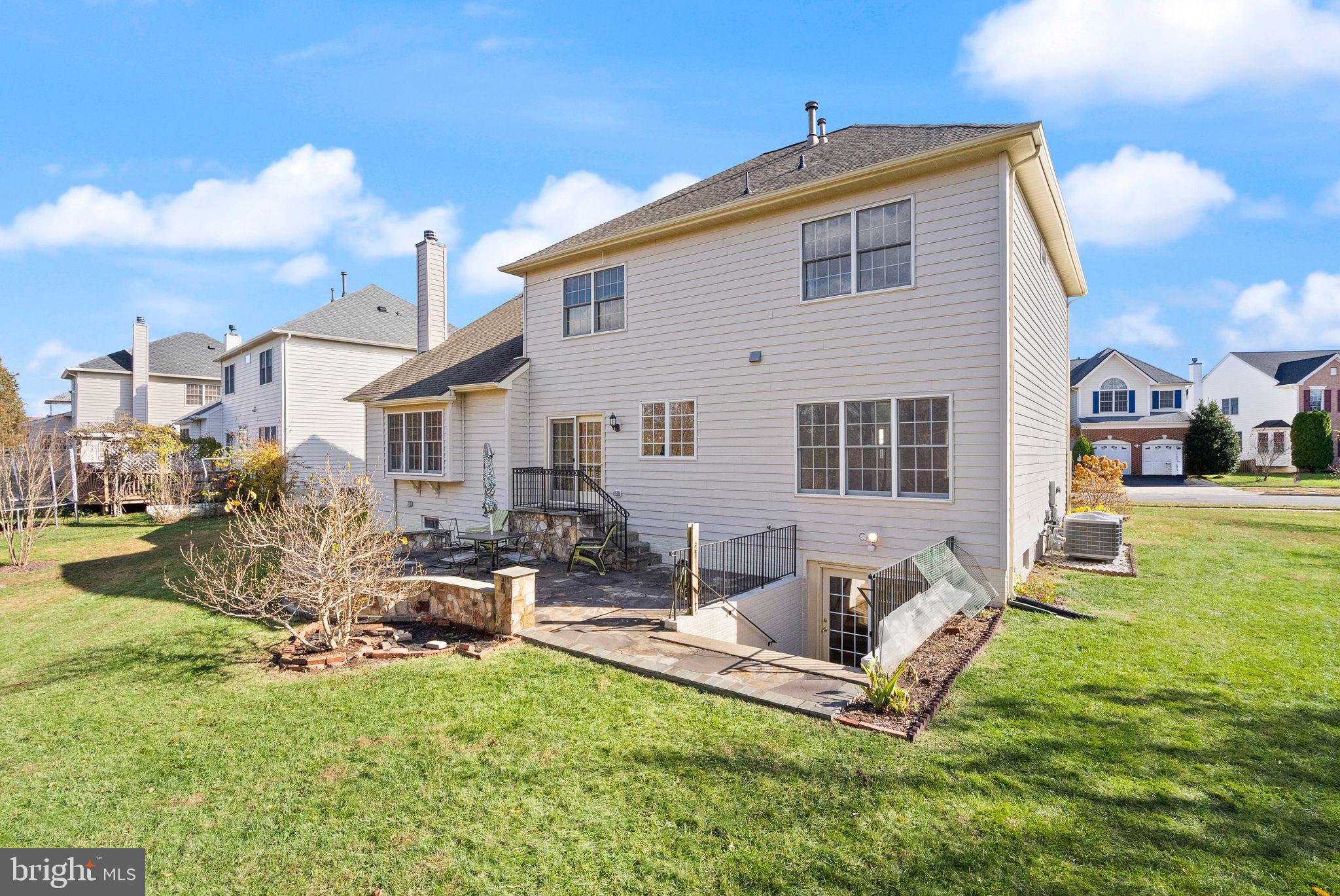 SOUTH RIDING - Residential