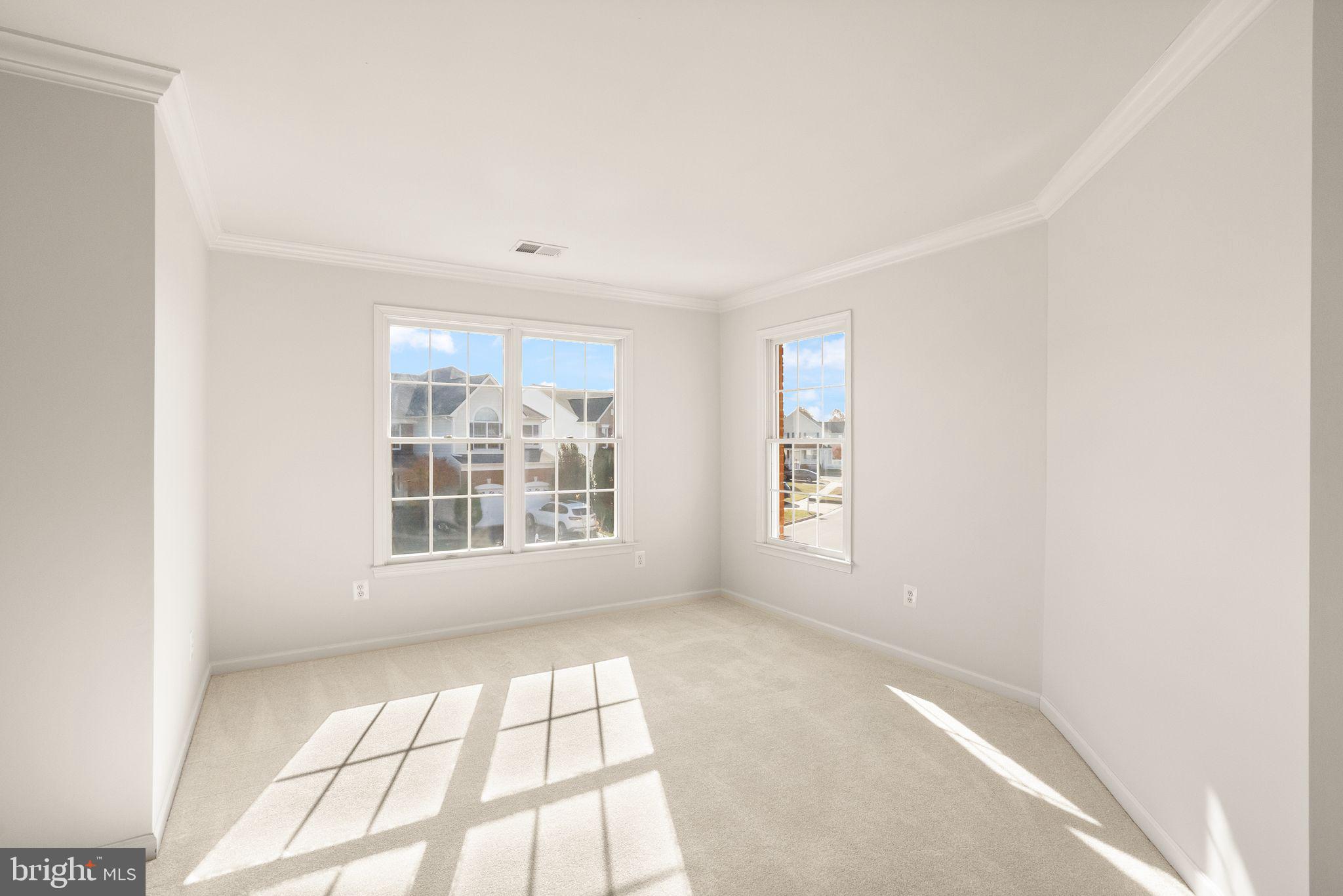 SOUTH RIDING - Residential