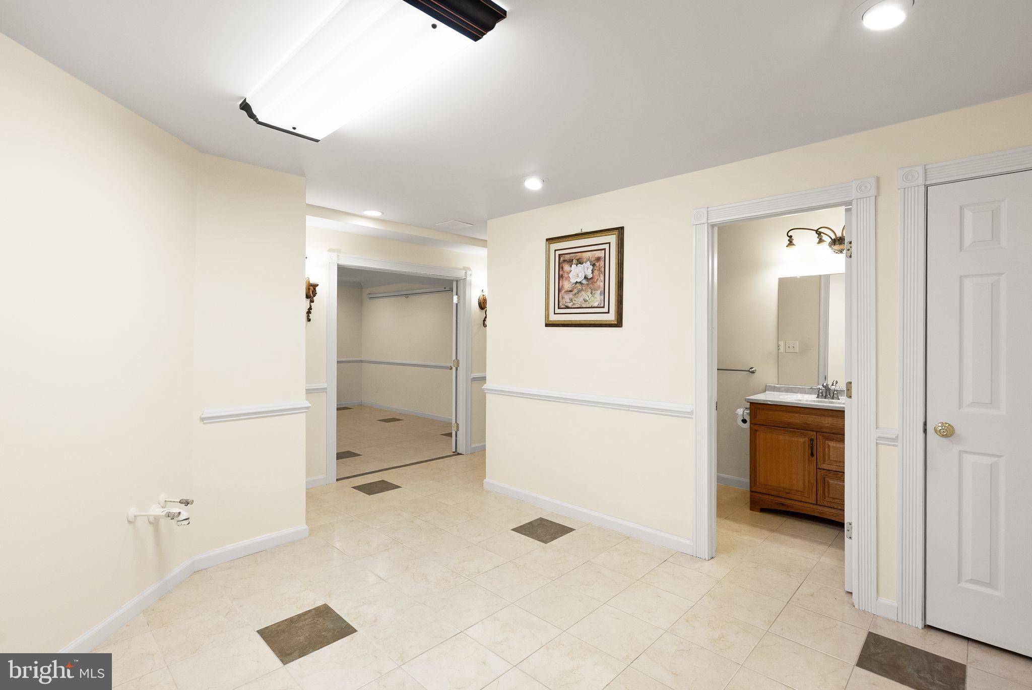 SOUTH RIDING - Residential