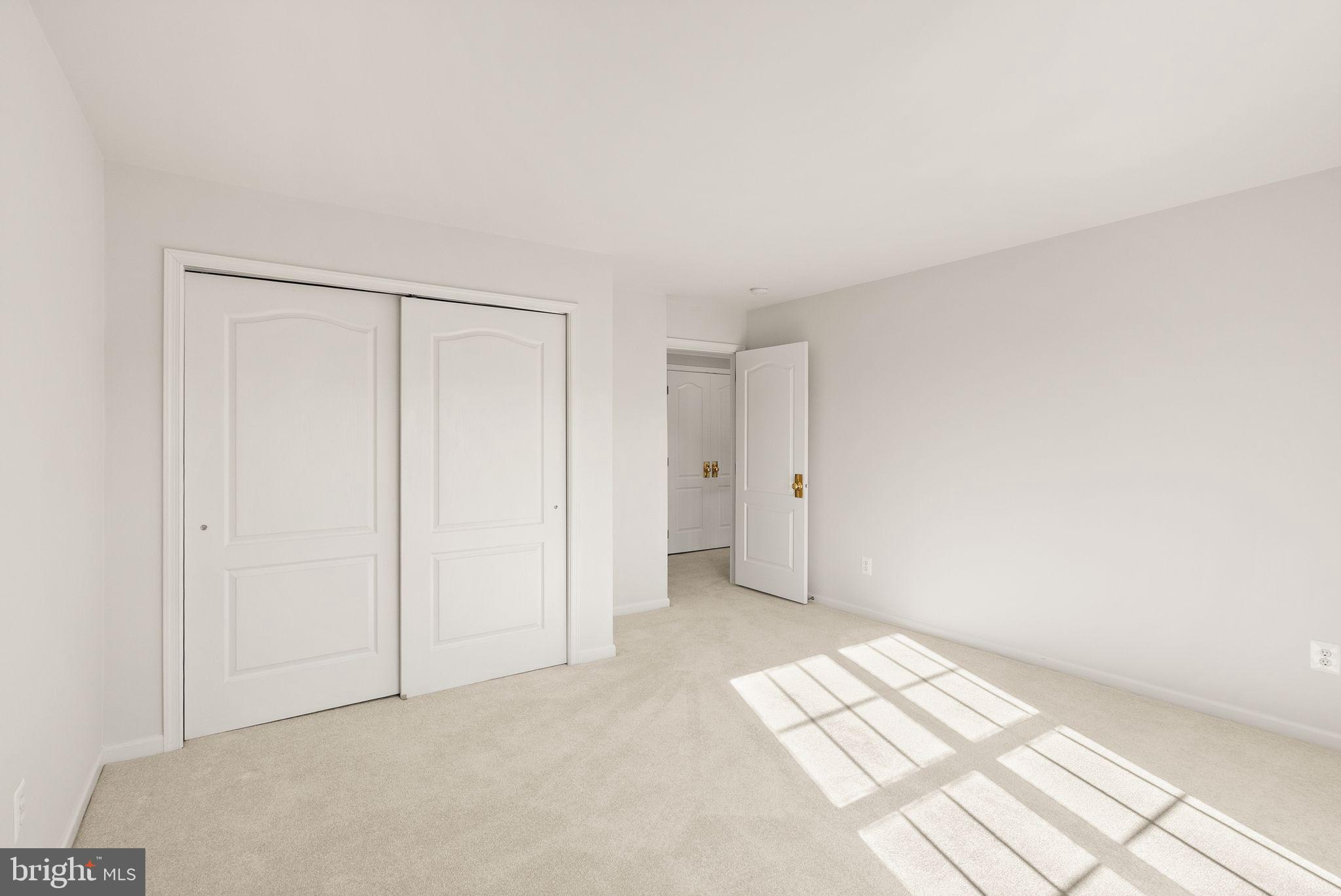 SOUTH RIDING - Residential