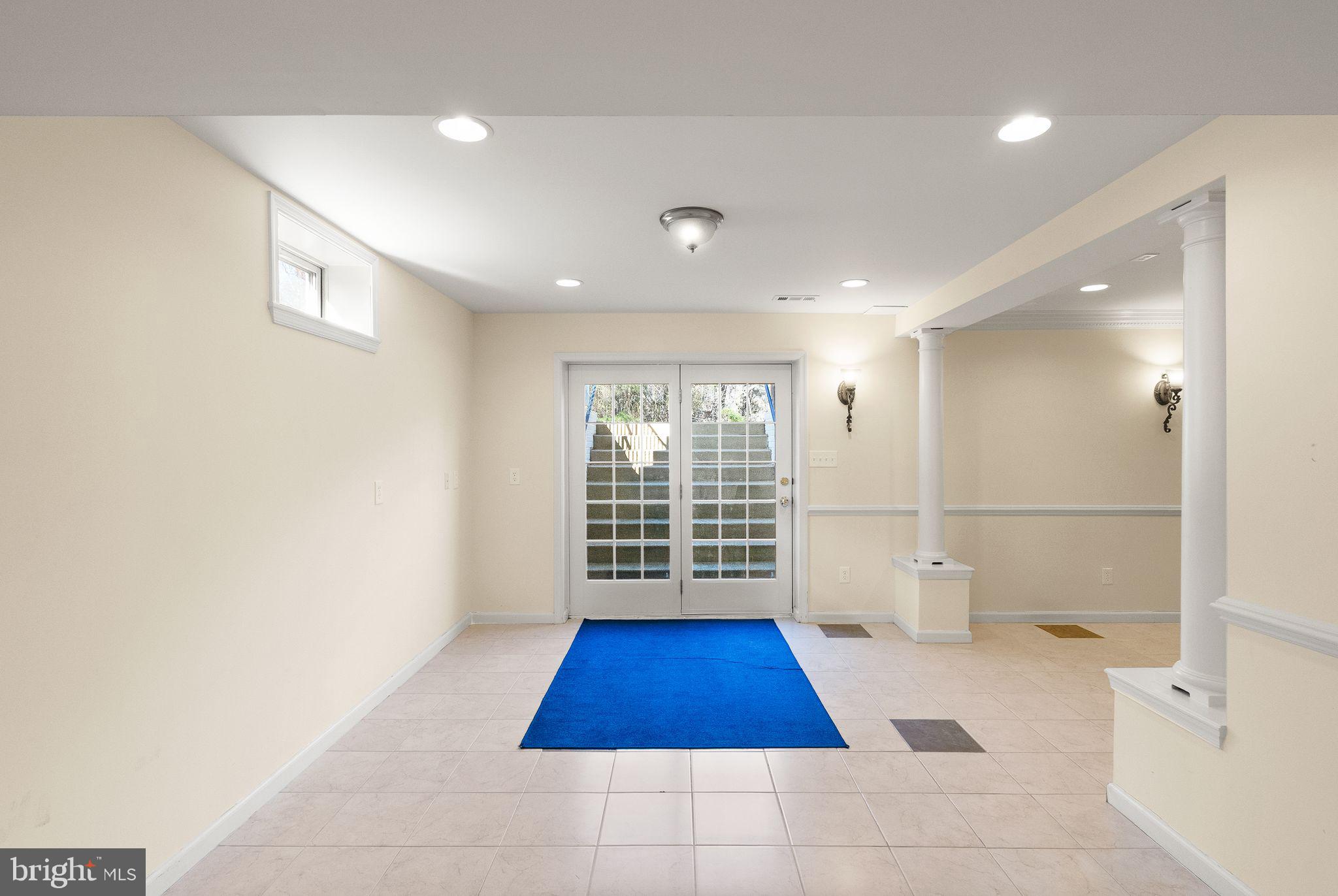 SOUTH RIDING - Residential