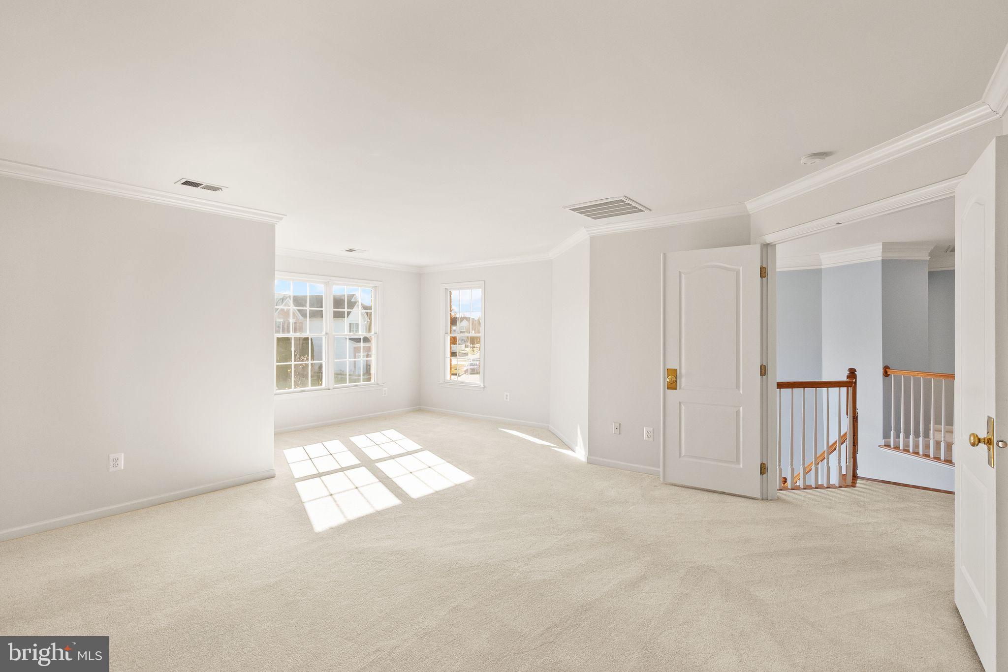 SOUTH RIDING - Residential