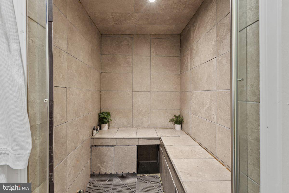 ARAGONA VILLAGE - Residential