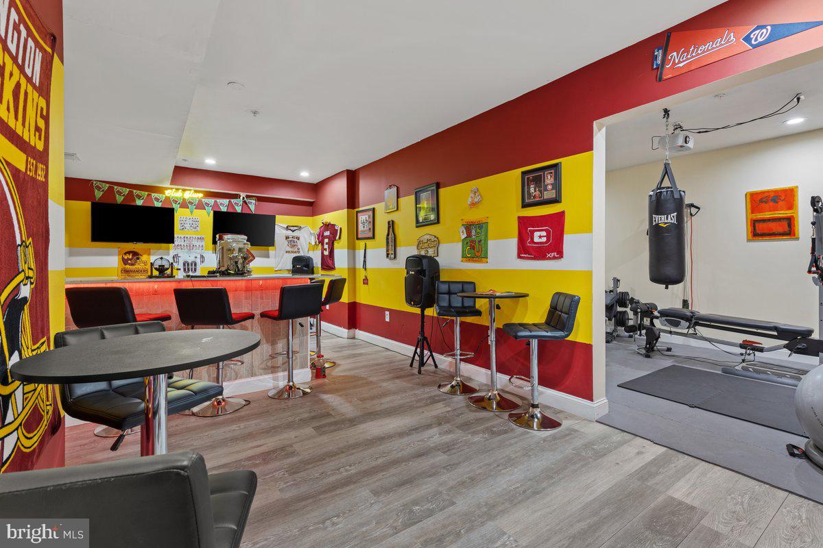 ARAGONA VILLAGE - Residential