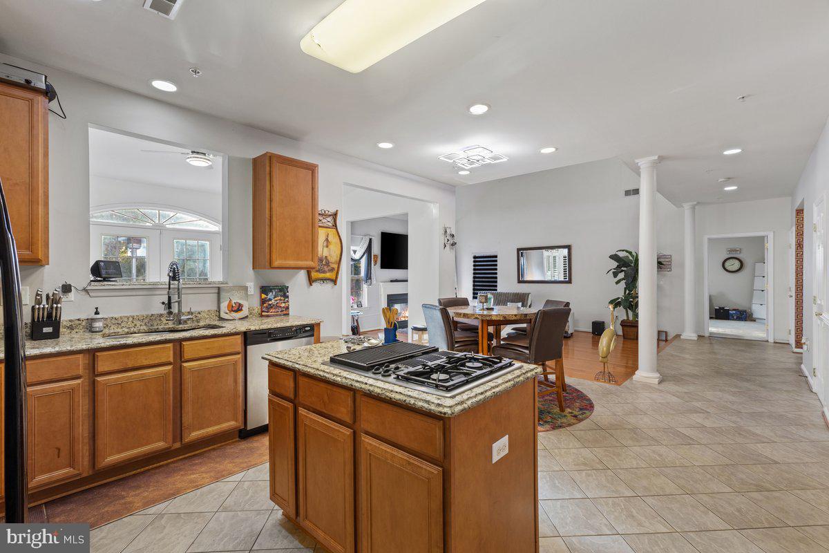 ARAGONA VILLAGE - Residential