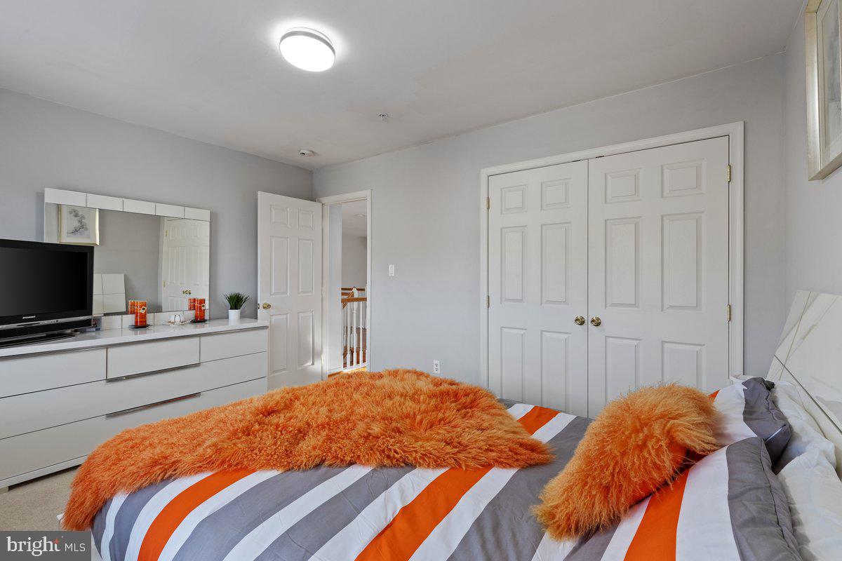 ARAGONA VILLAGE - Residential