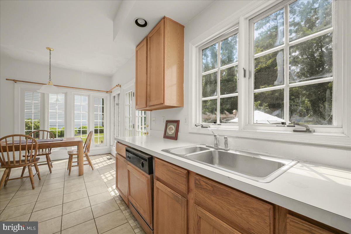 LLEWELLYN FIELDS - Residential