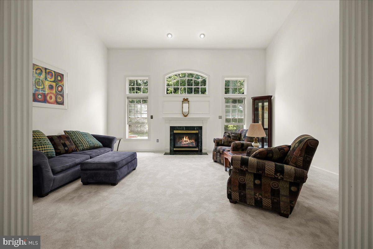 LLEWELLYN FIELDS - Residential