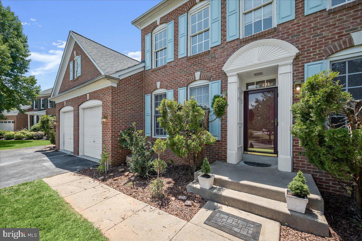 LLEWELLYN FIELDS - Residential