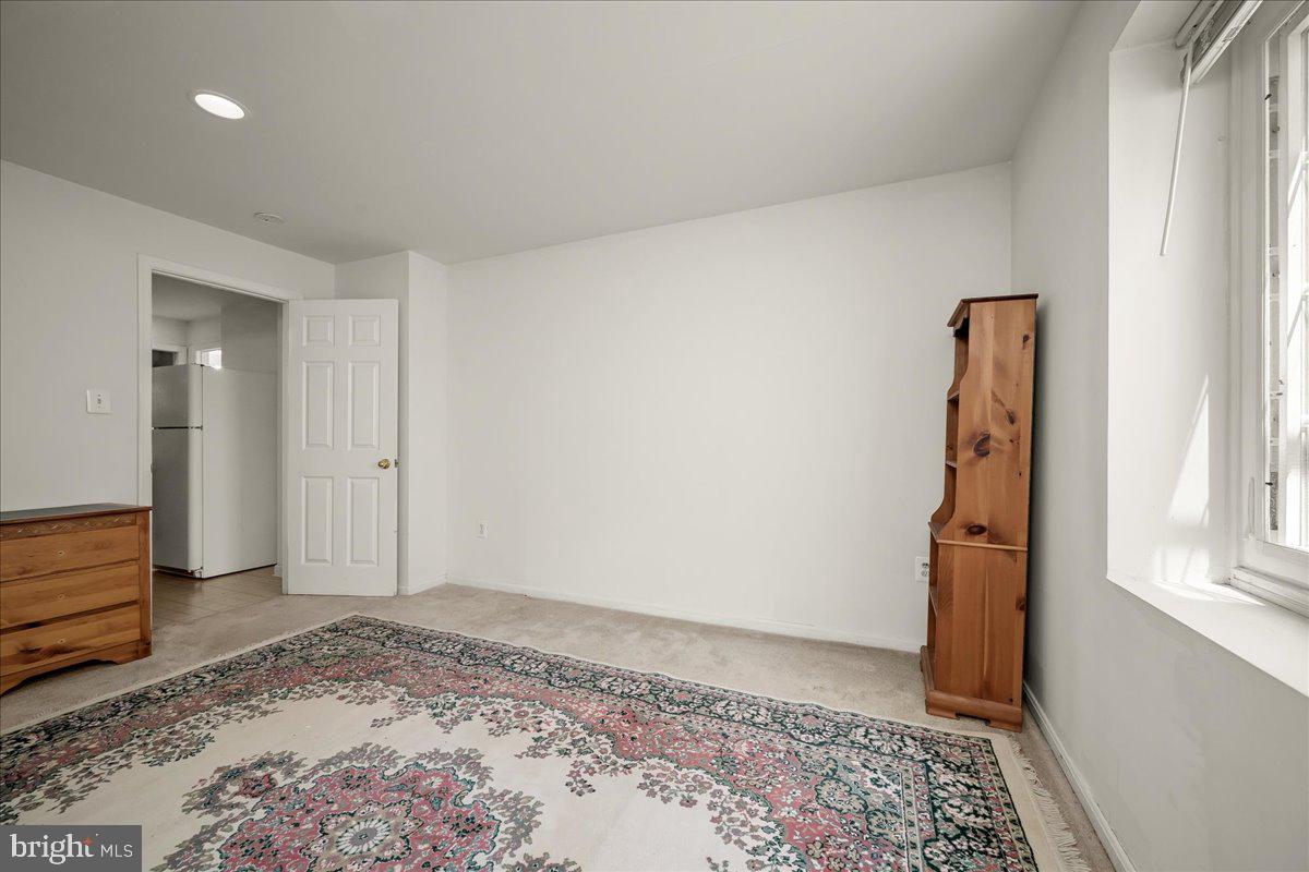 LLEWELLYN FIELDS - Residential