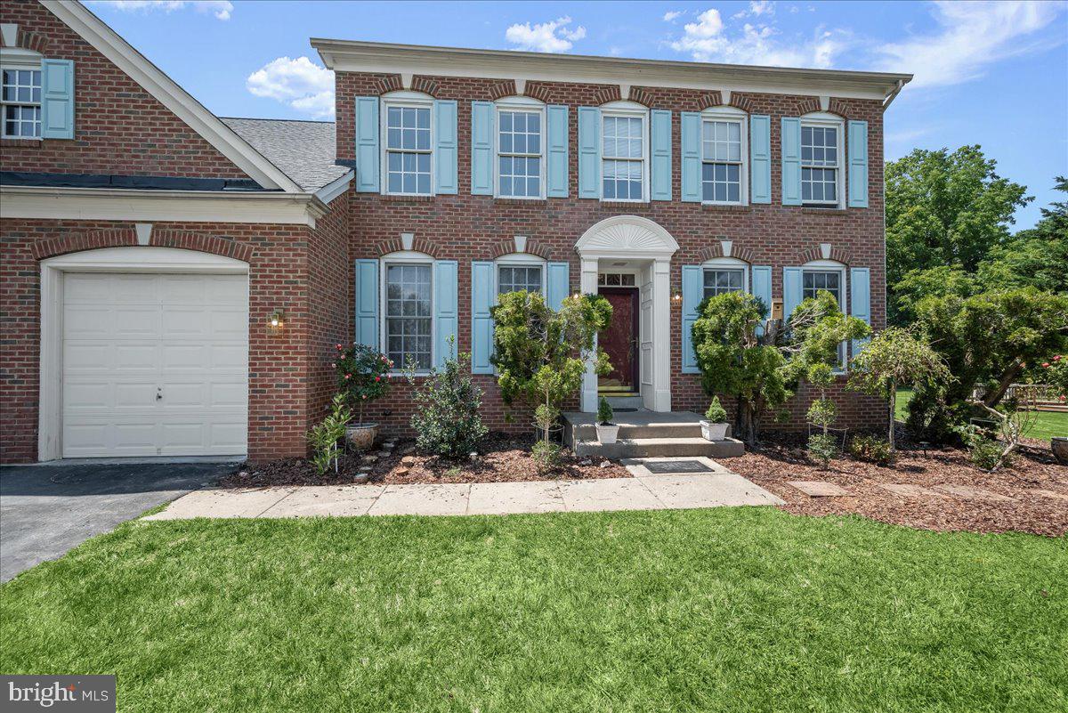 LLEWELLYN FIELDS - Residential