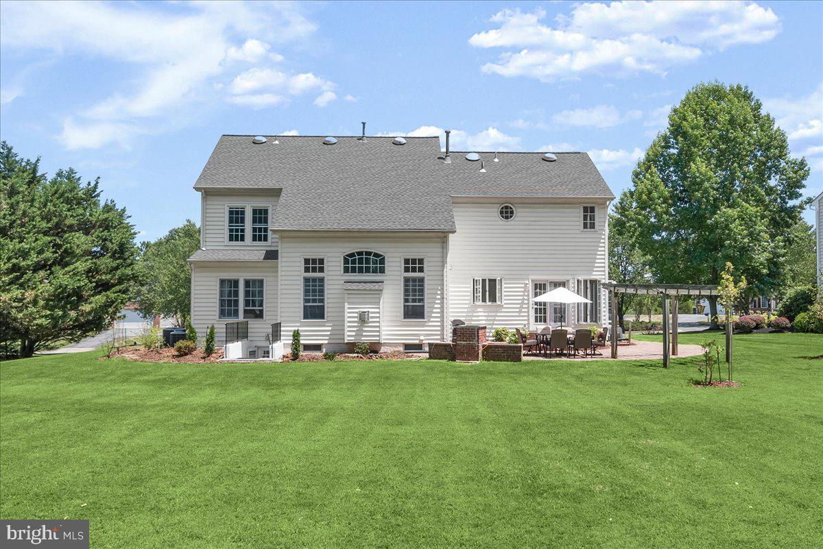 LLEWELLYN FIELDS - Residential