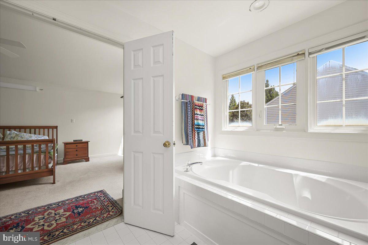 LLEWELLYN FIELDS - Residential