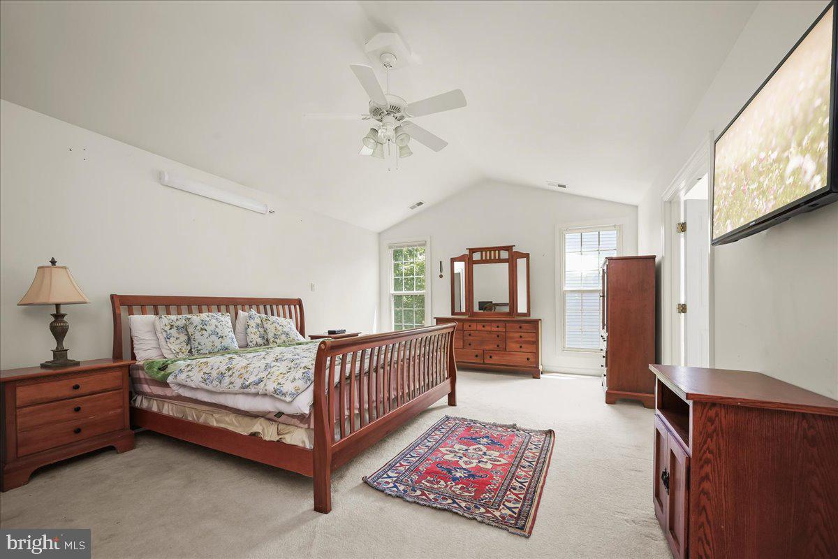 LLEWELLYN FIELDS - Residential