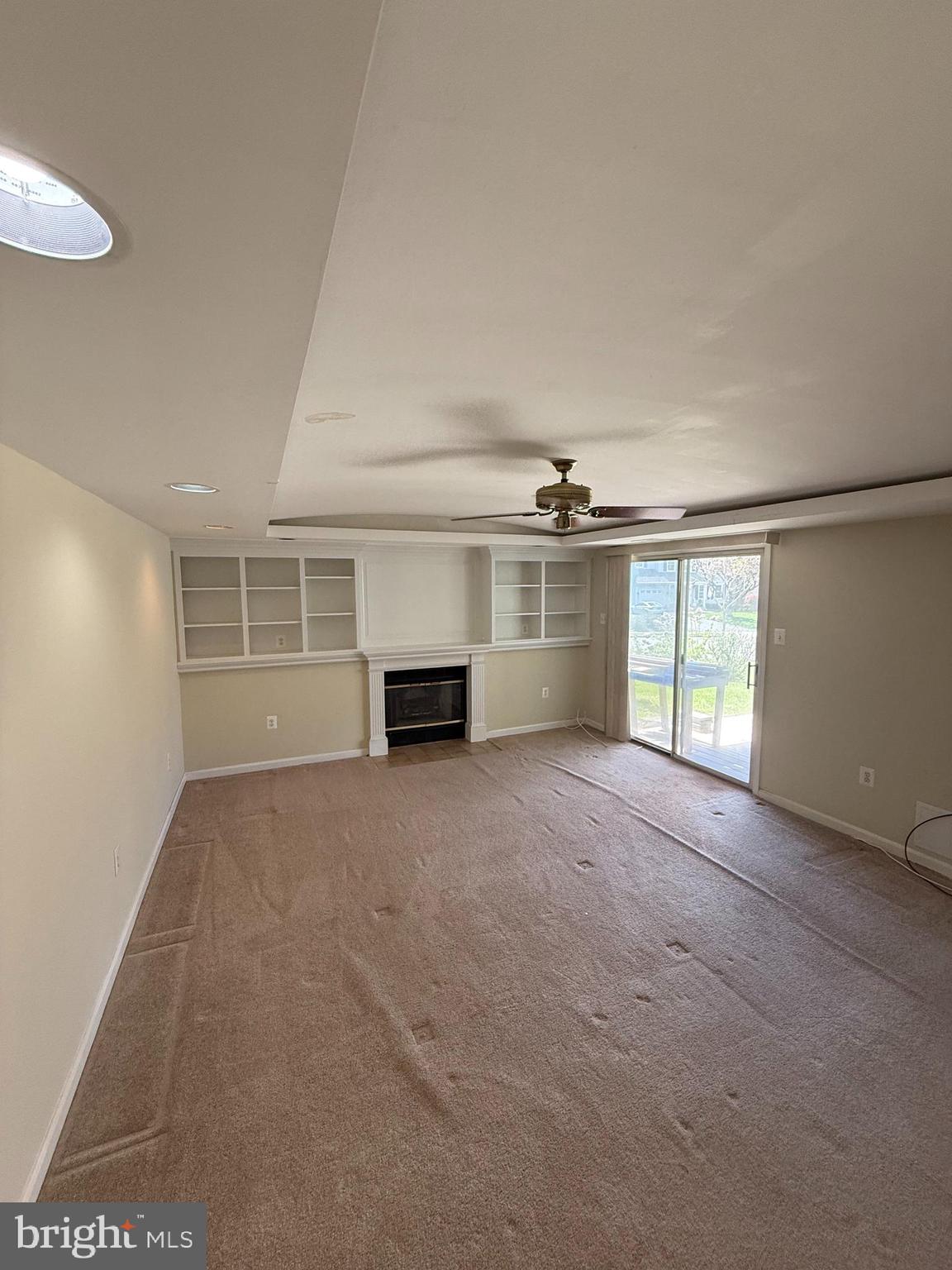 LEE MANOR - Residential