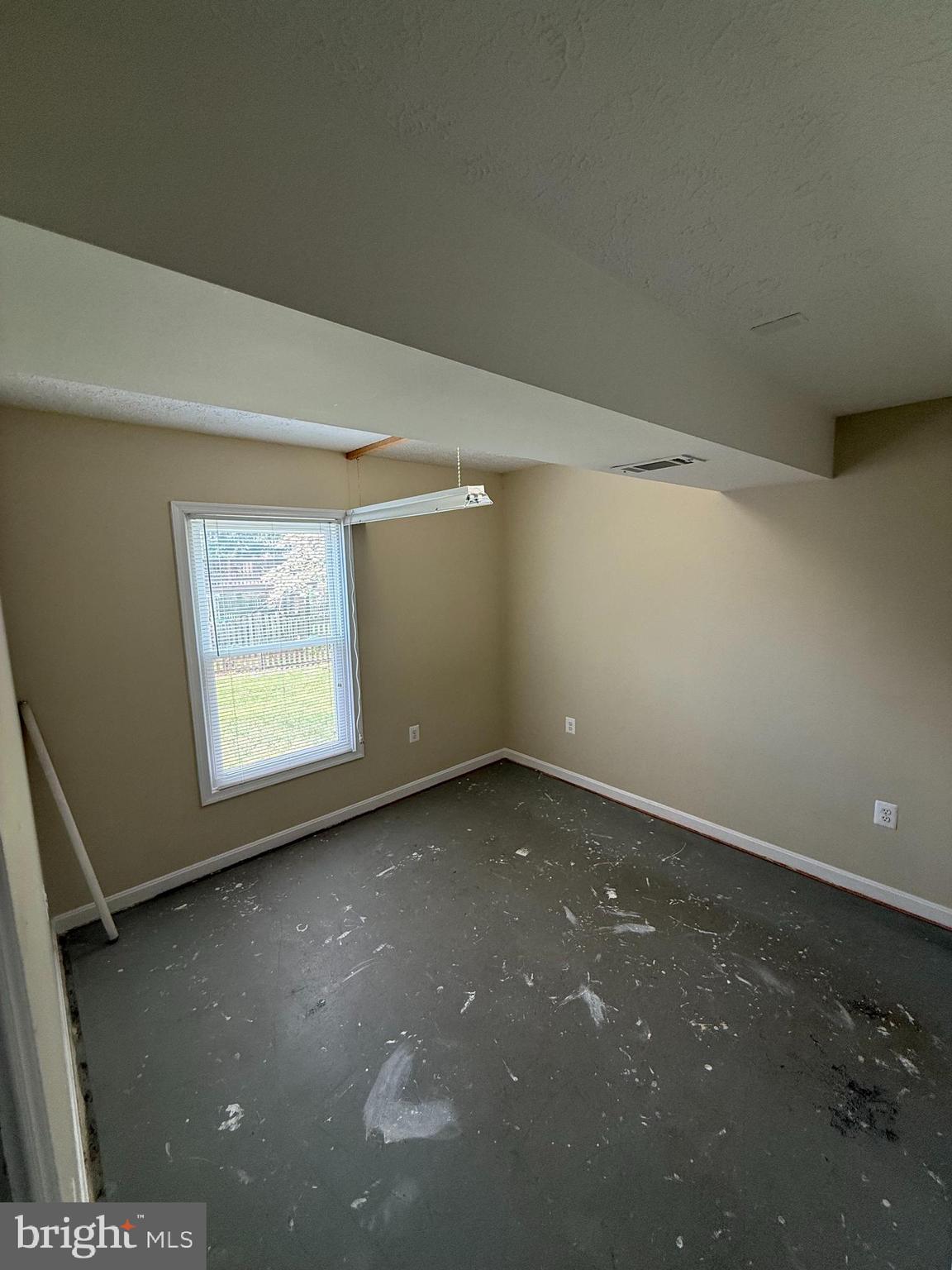 LEE MANOR - Residential