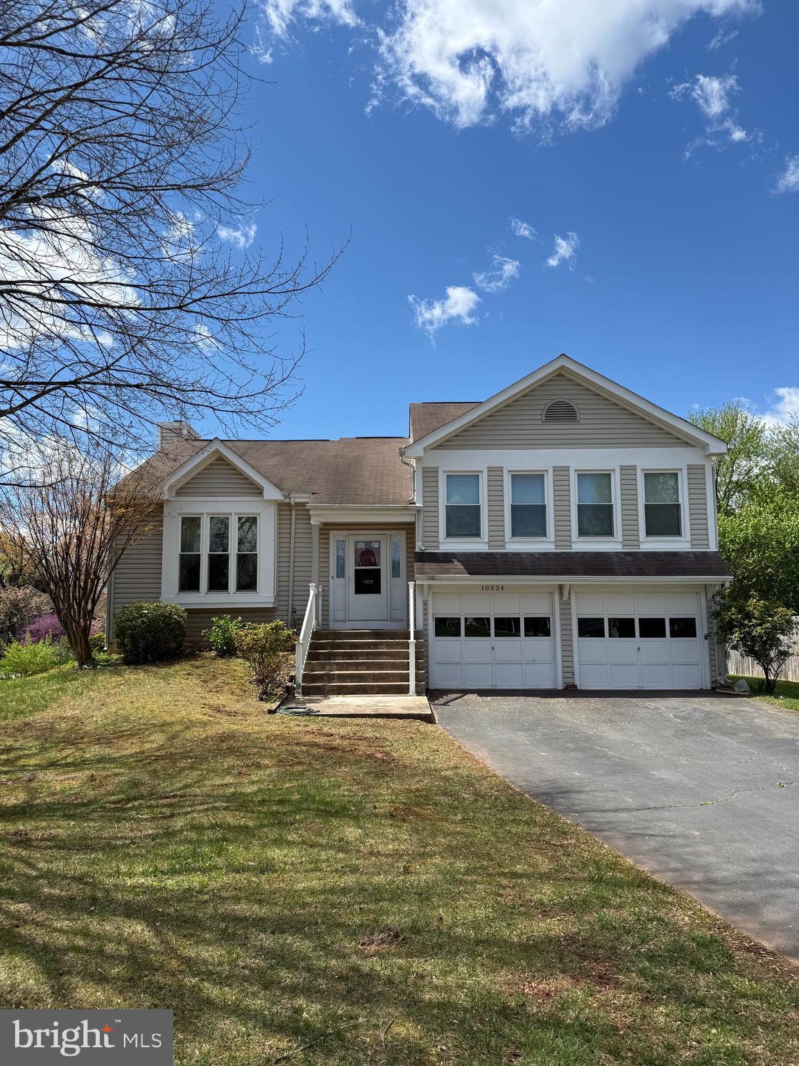 LEE MANOR - Residential