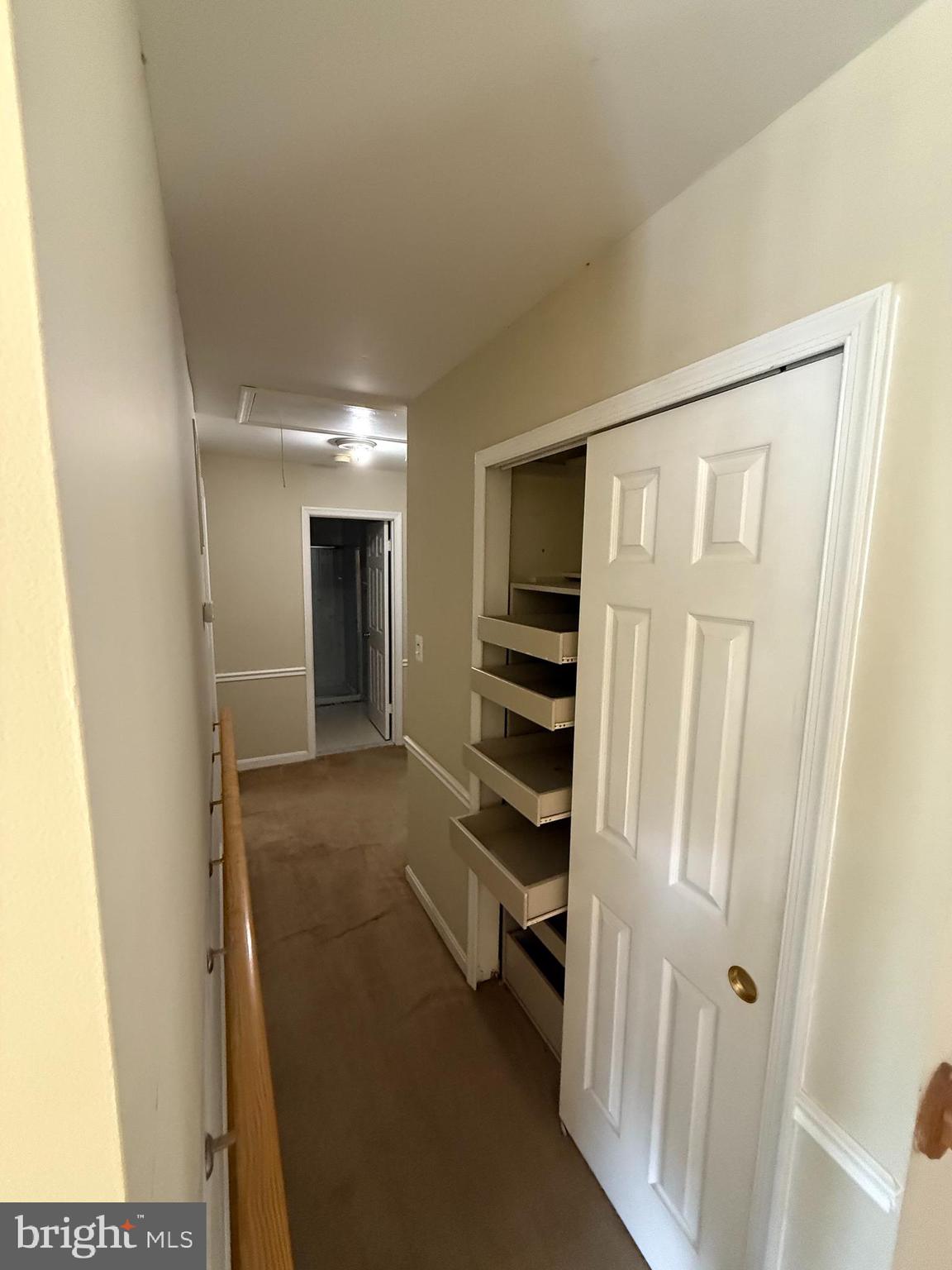 LEE MANOR - Residential