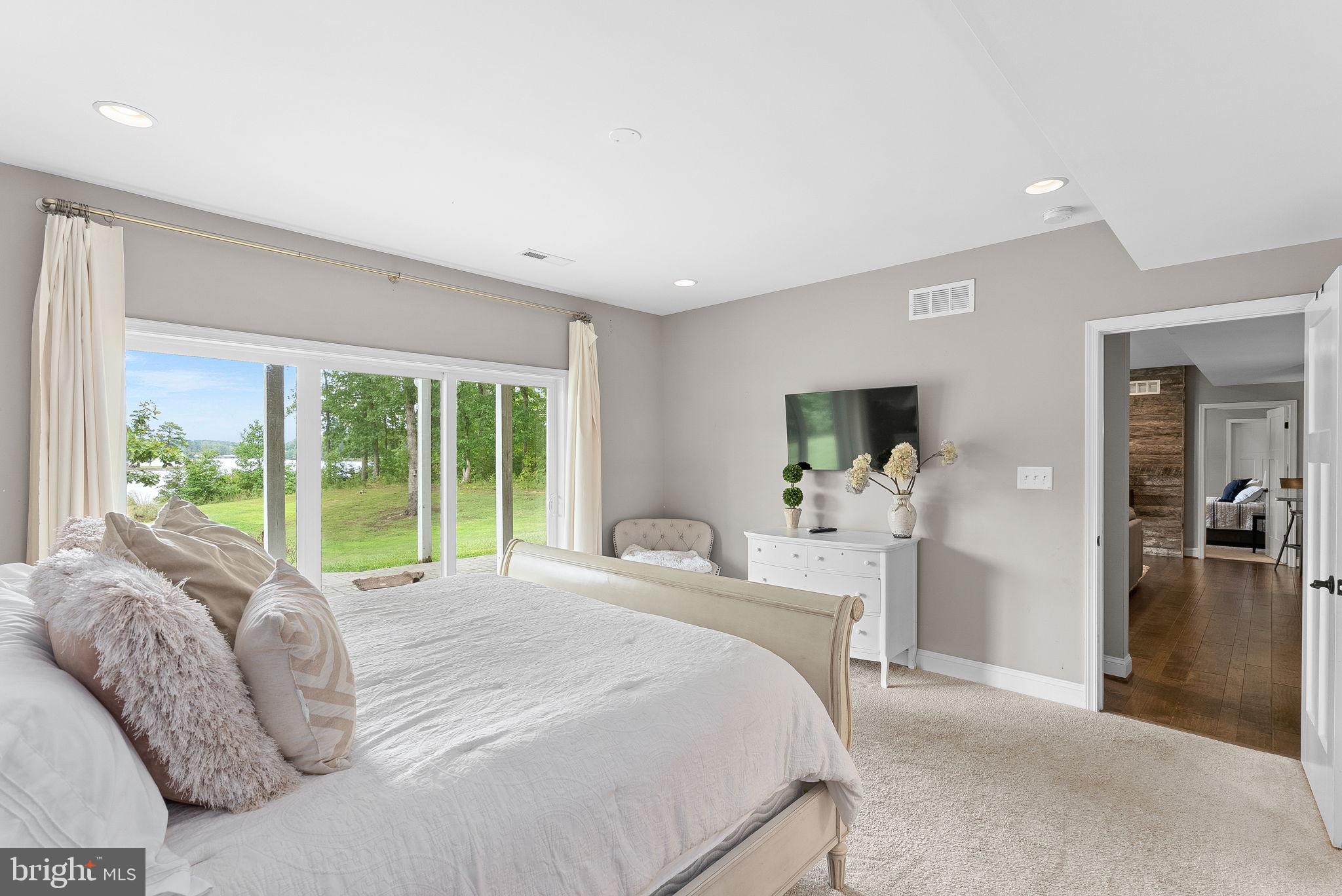 THE WATERS AT LAKE ANNA - Residential