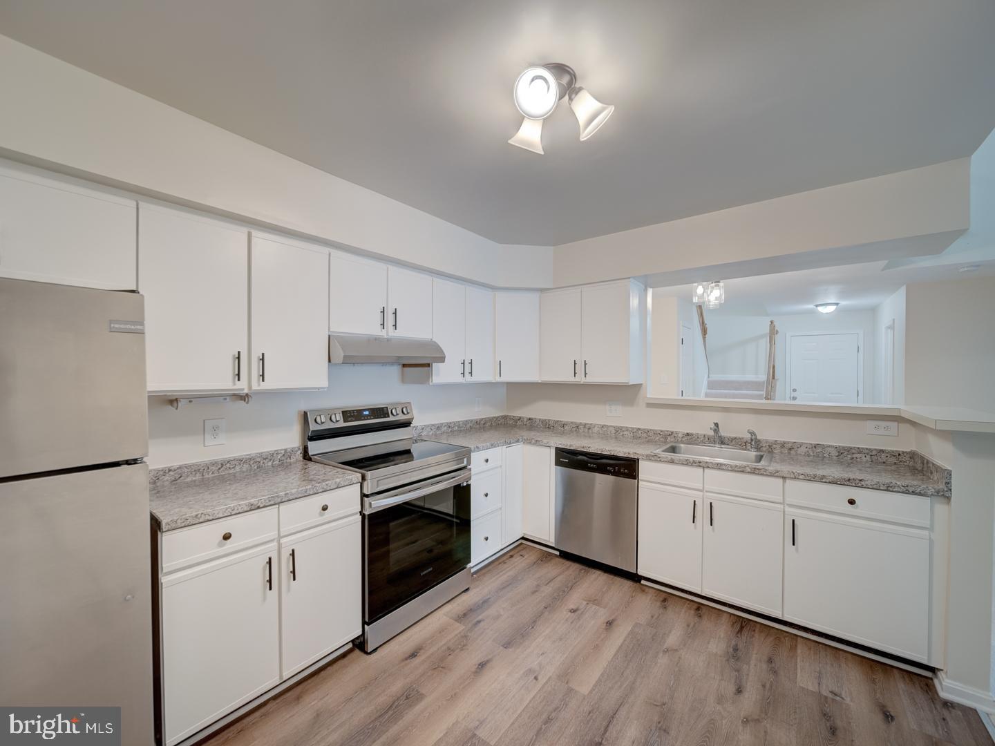 BRISTOL HOUSE - Residential