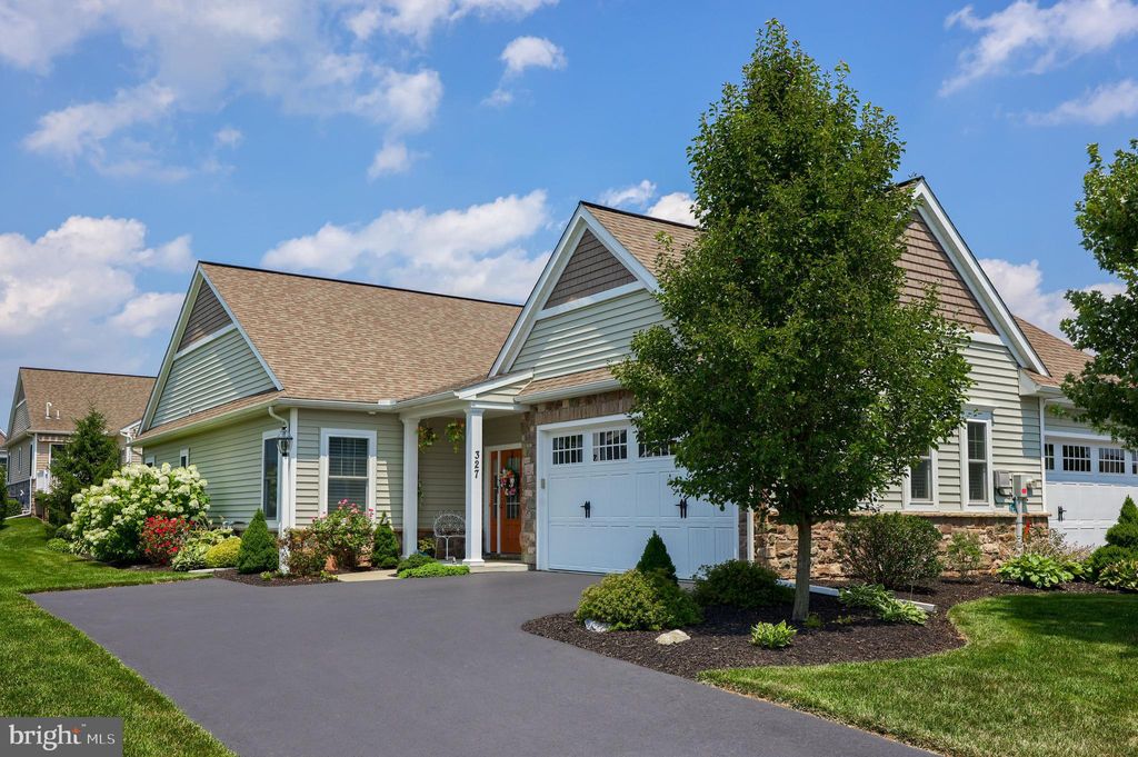 Photo of 327 ENGLISH IVY DR, LITITZ, PA 17543 (MLS # PALA2038620)