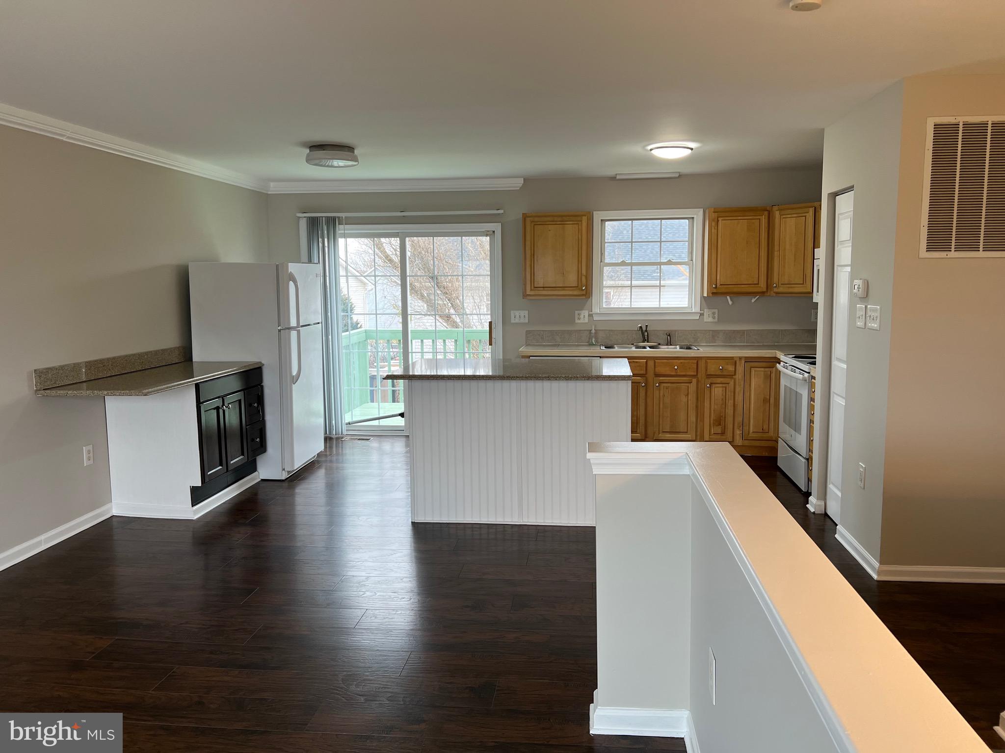 SYCAMORE VILLAGE - Residential Lease