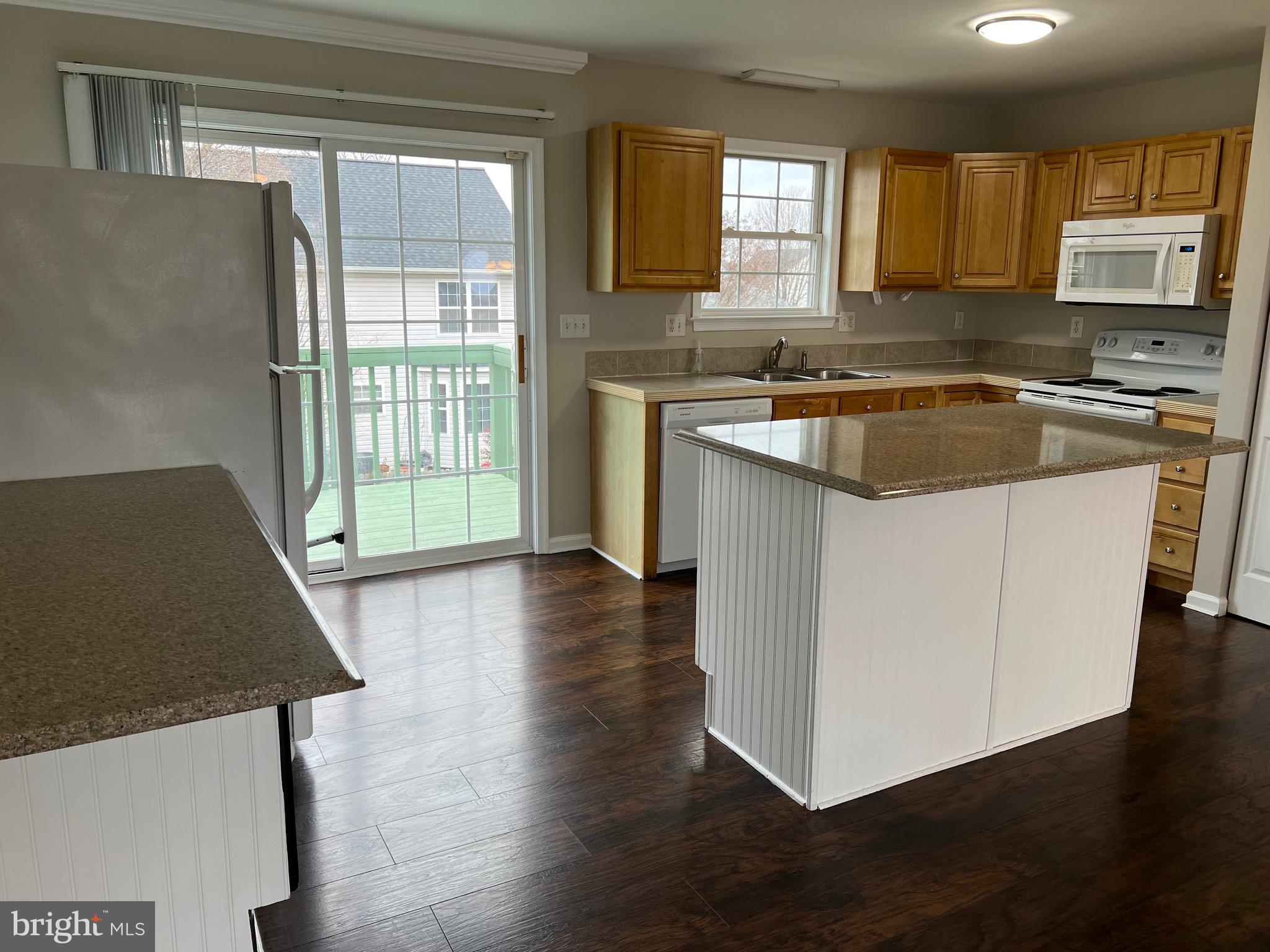 SYCAMORE VILLAGE - Residential Lease