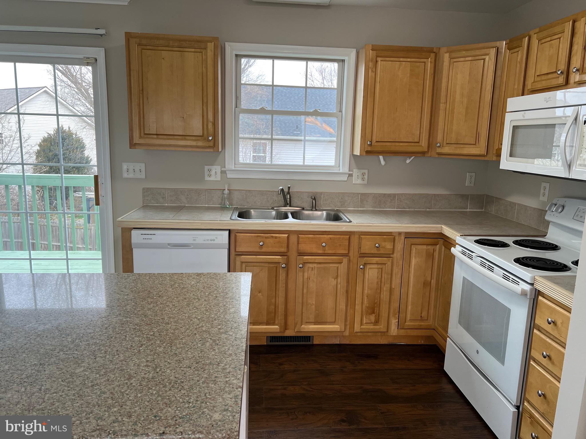 SYCAMORE VILLAGE - Residential Lease