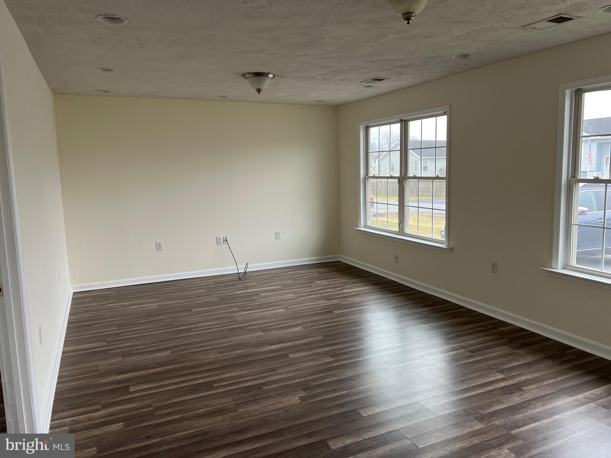 SYCAMORE VILLAGE - Residential Lease