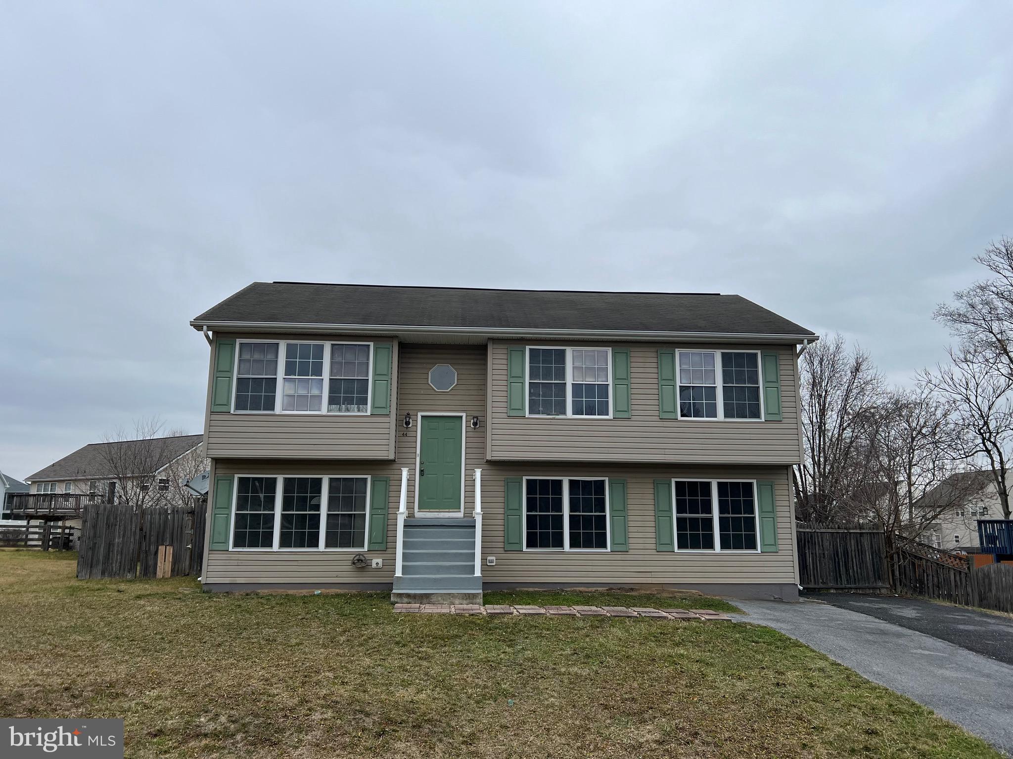 SYCAMORE VILLAGE - Residential Lease