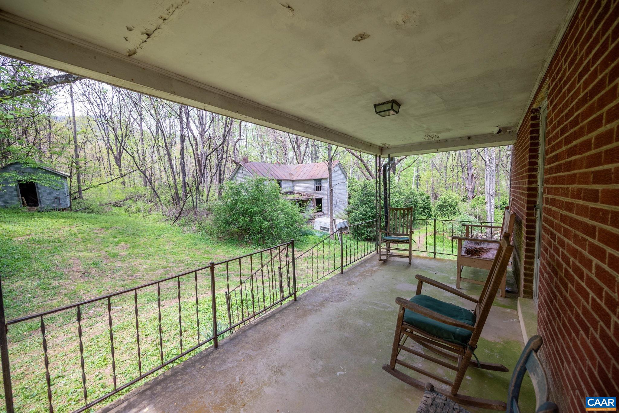 331 FINKS HOLLOW LN