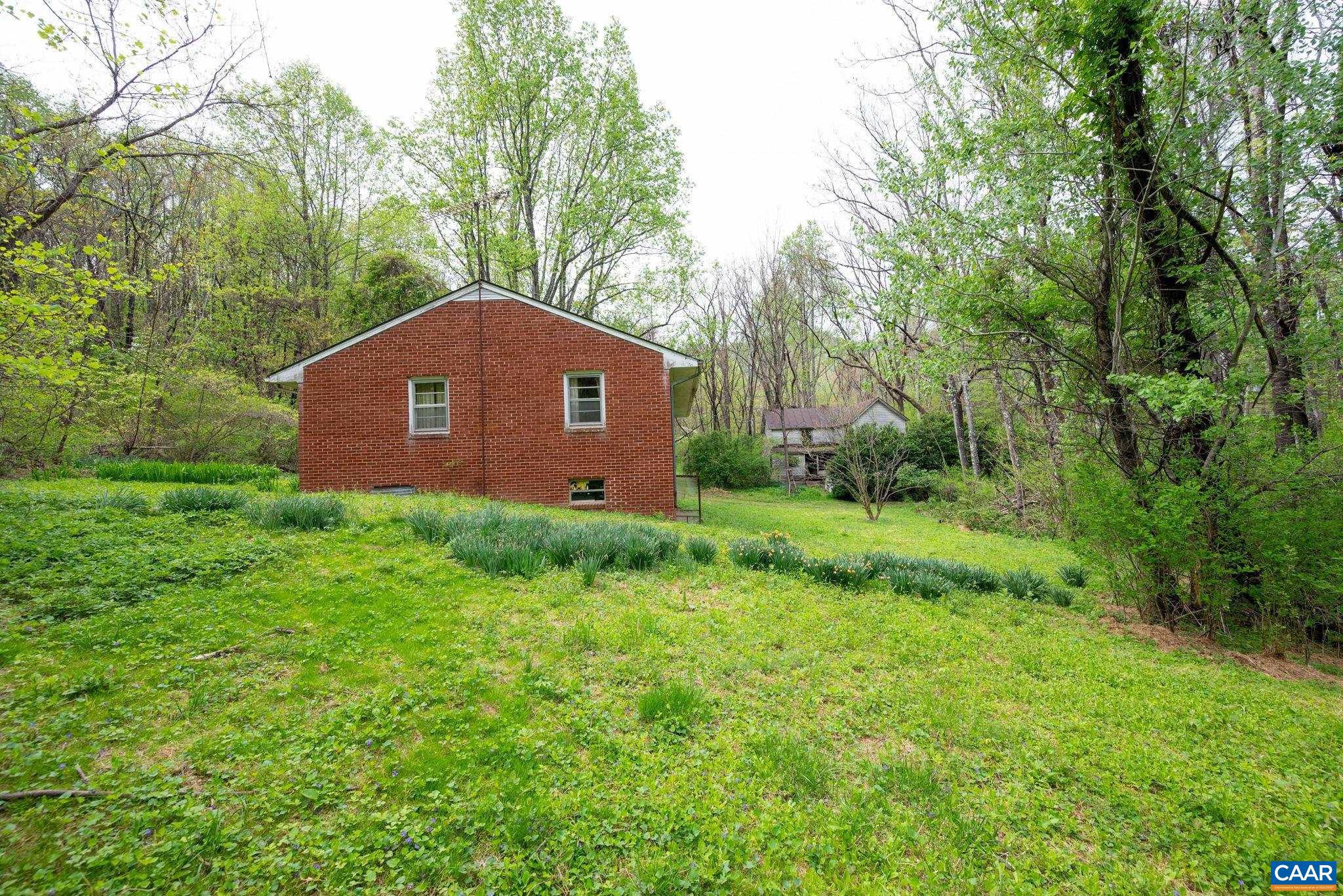 331 FINKS HOLLOW LN