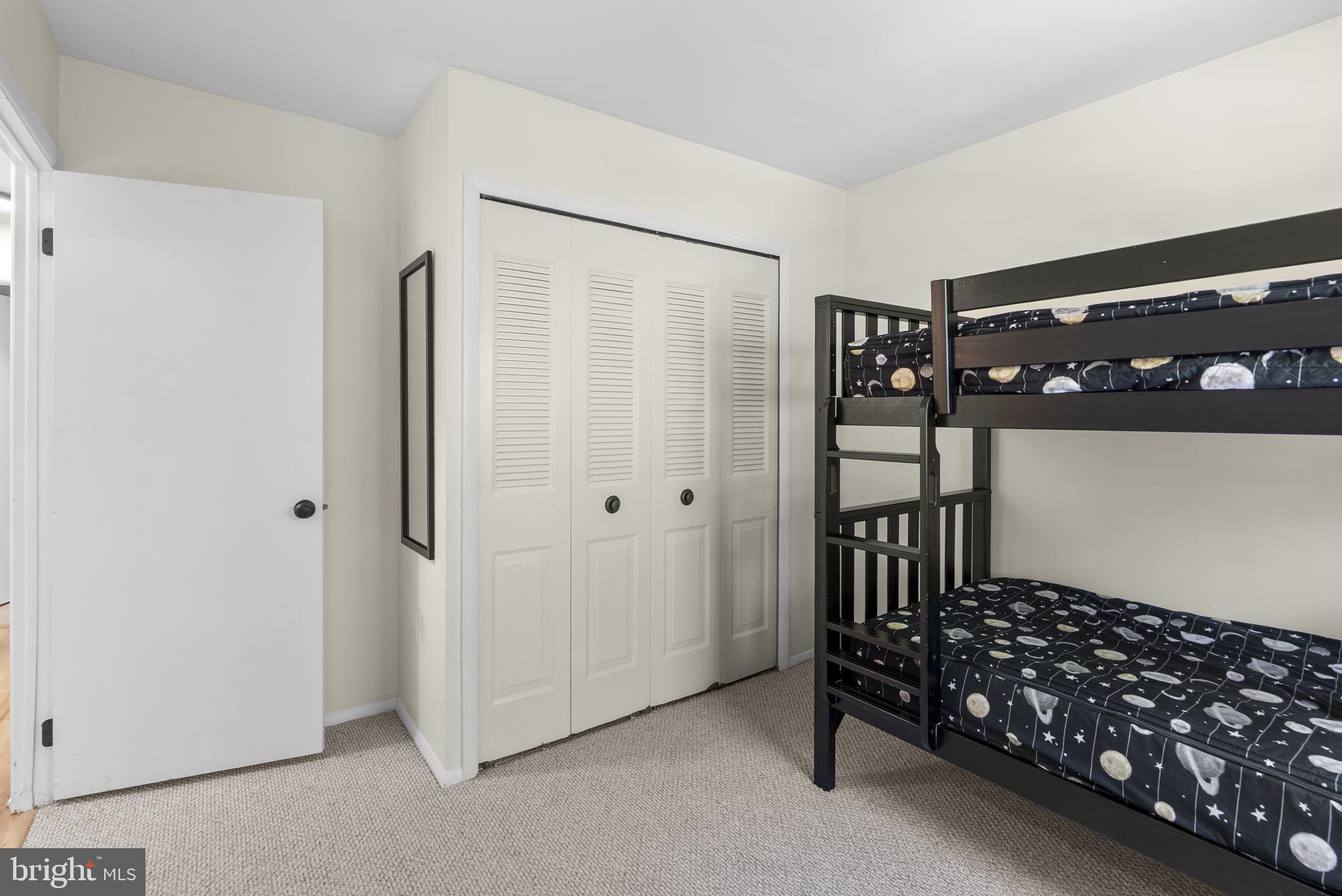CROFTON MEADOWS - Residential