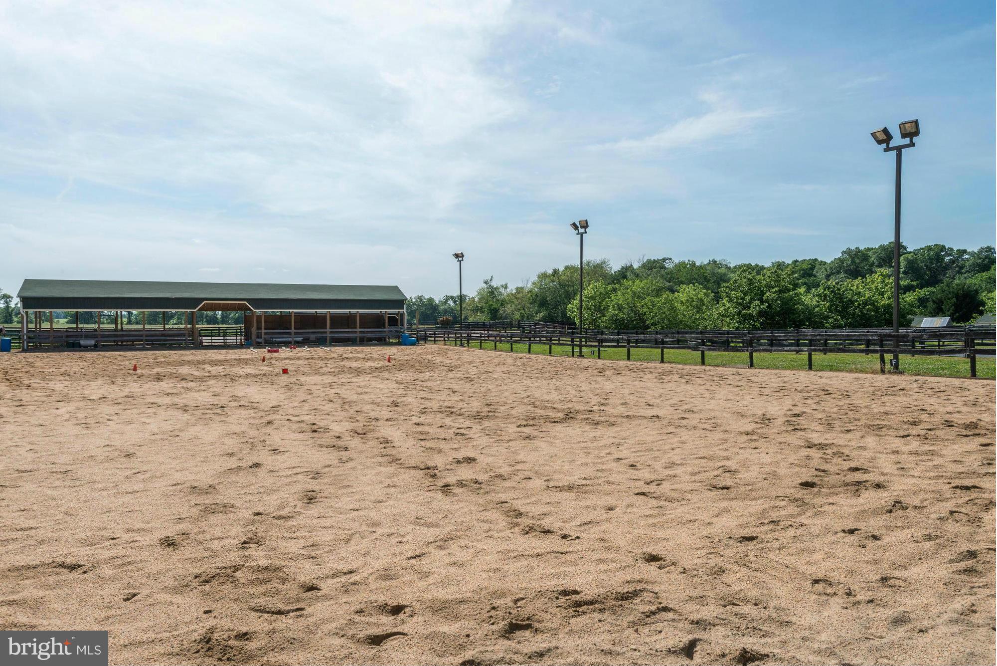 POOLESVILLE OUTSIDE - Farm