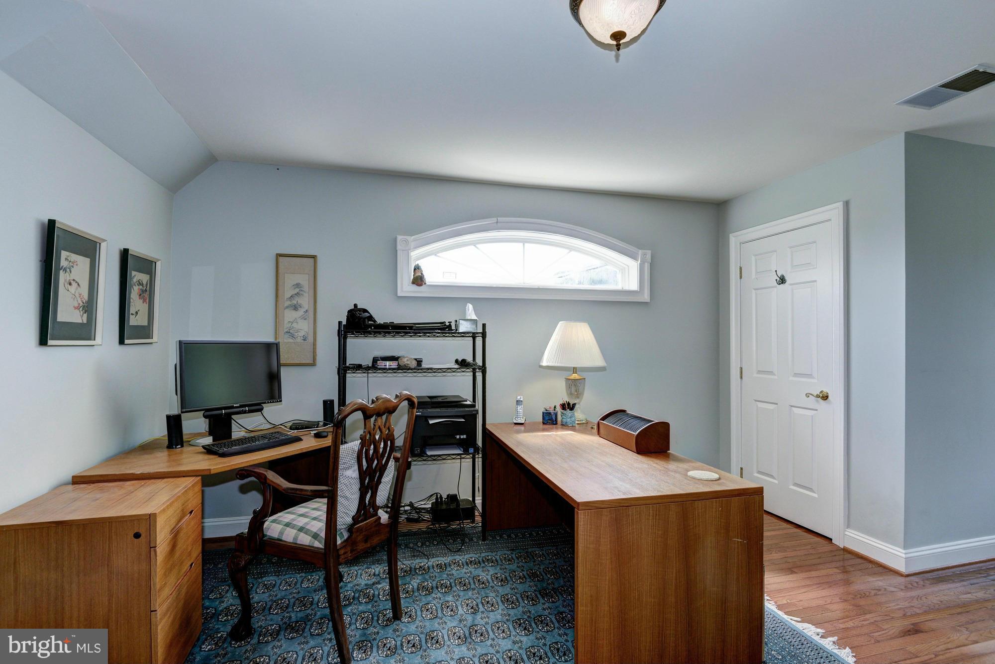 POOLESVILLE OUTSIDE - Farm