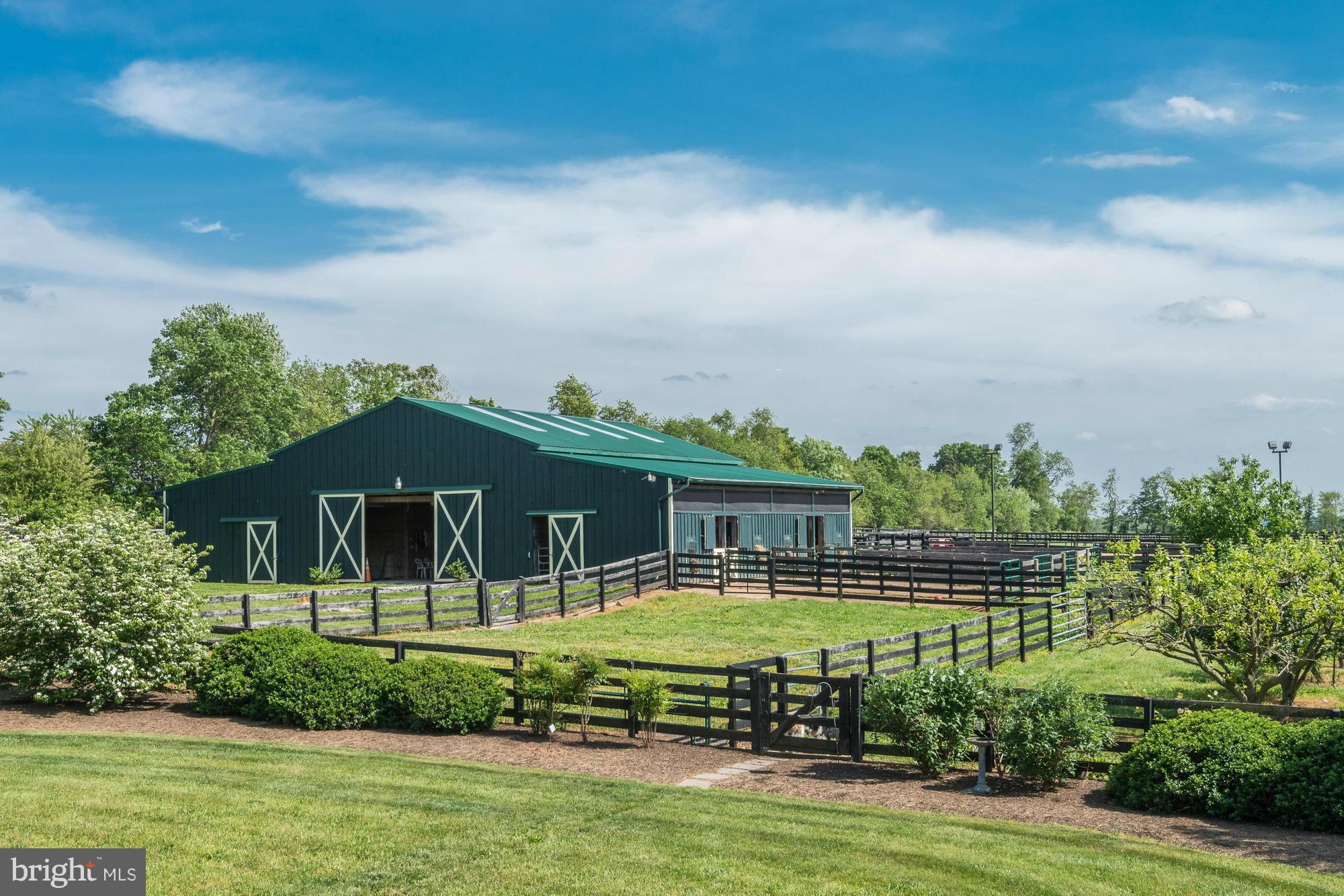 POOLESVILLE OUTSIDE - Farm