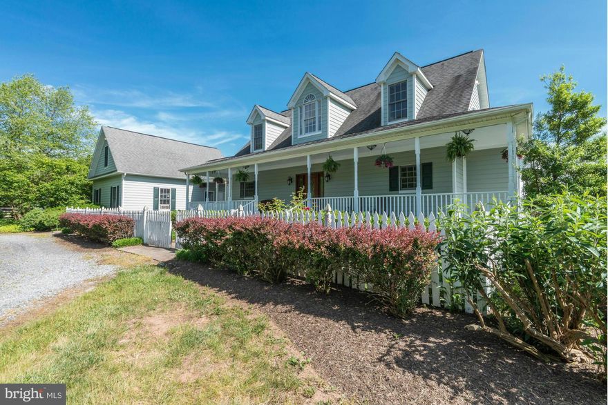 Turnkey equestrian property on 56 gently rolling acres 30mins from Bethesda. This property features a high quality custom build cape cod w/full front porch. Hardiplank and stone exterior; slate and stone rear patio; spacious Trex deck. Homes is in agricultural preserve w/1 "TDR" (transfer development right) - subdivision potential.
