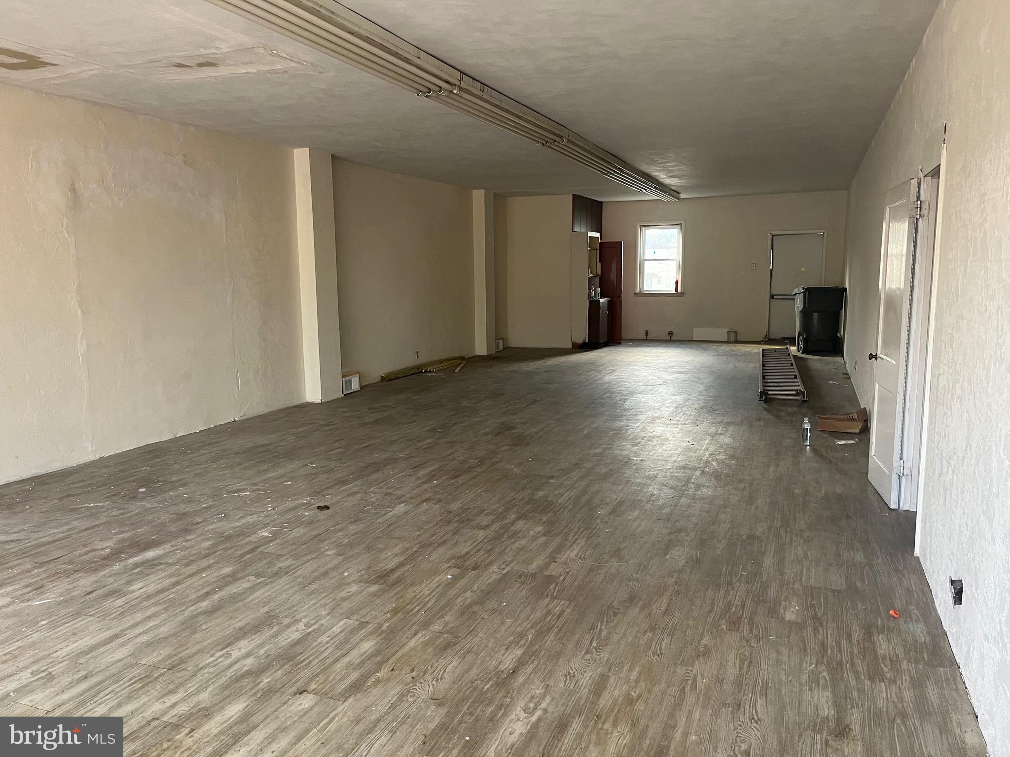 ABINGTON - Commercial Sale