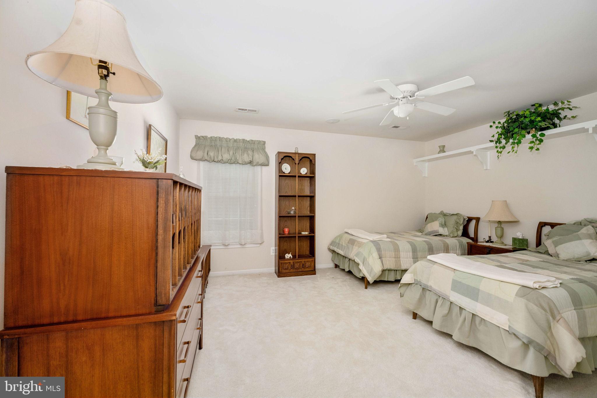 MEADOWLAND - Residential