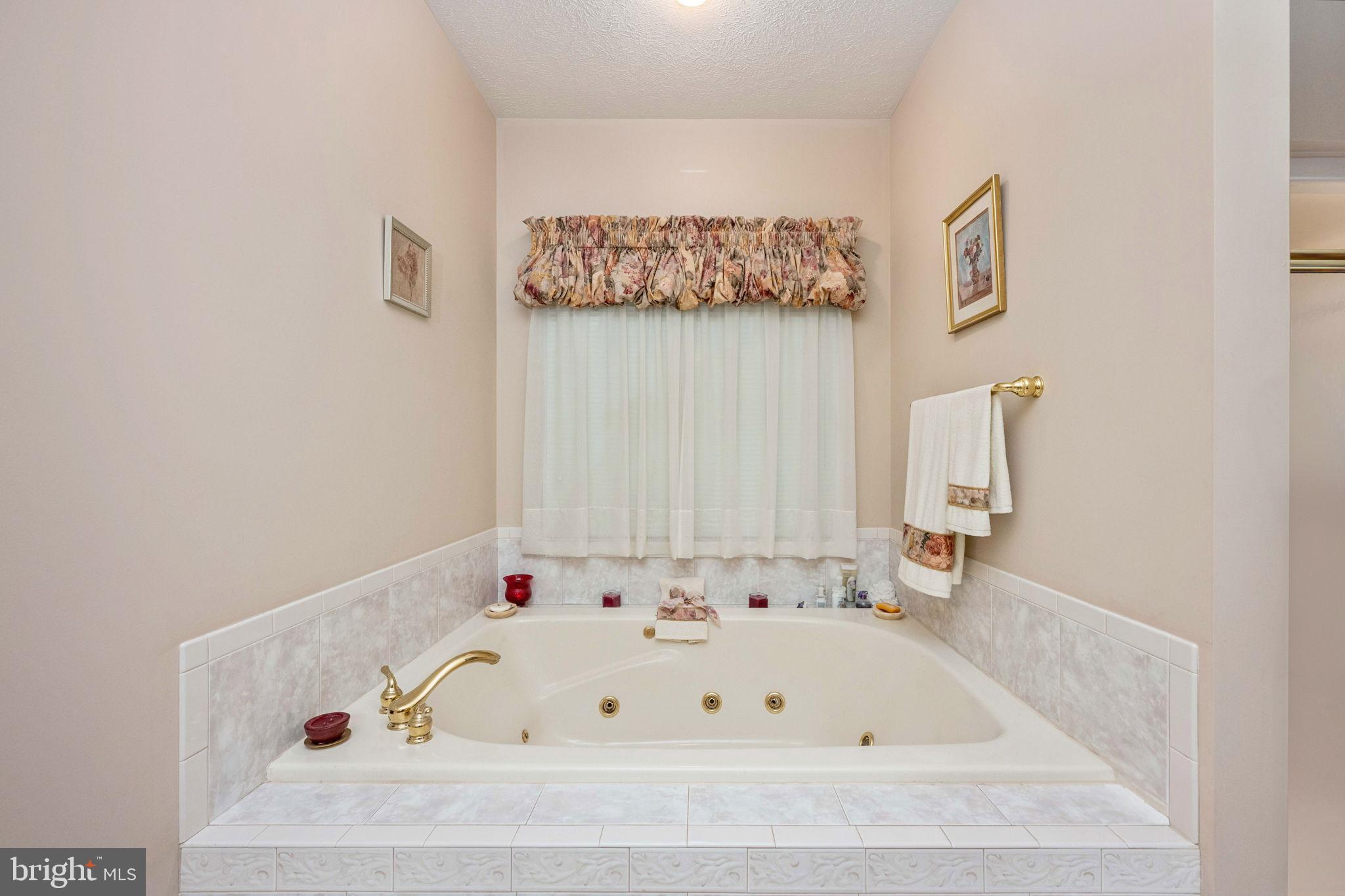 MEADOWLAND - Residential