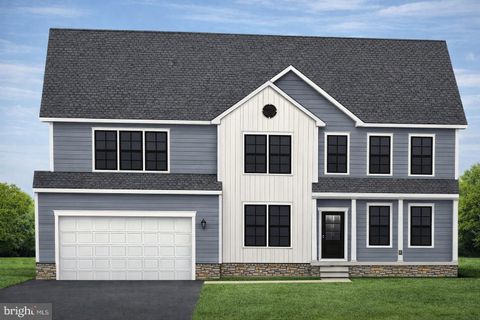 Homes For Sale - 124 Flint Drive Dr #61<br/> HANOVER, PA 17331